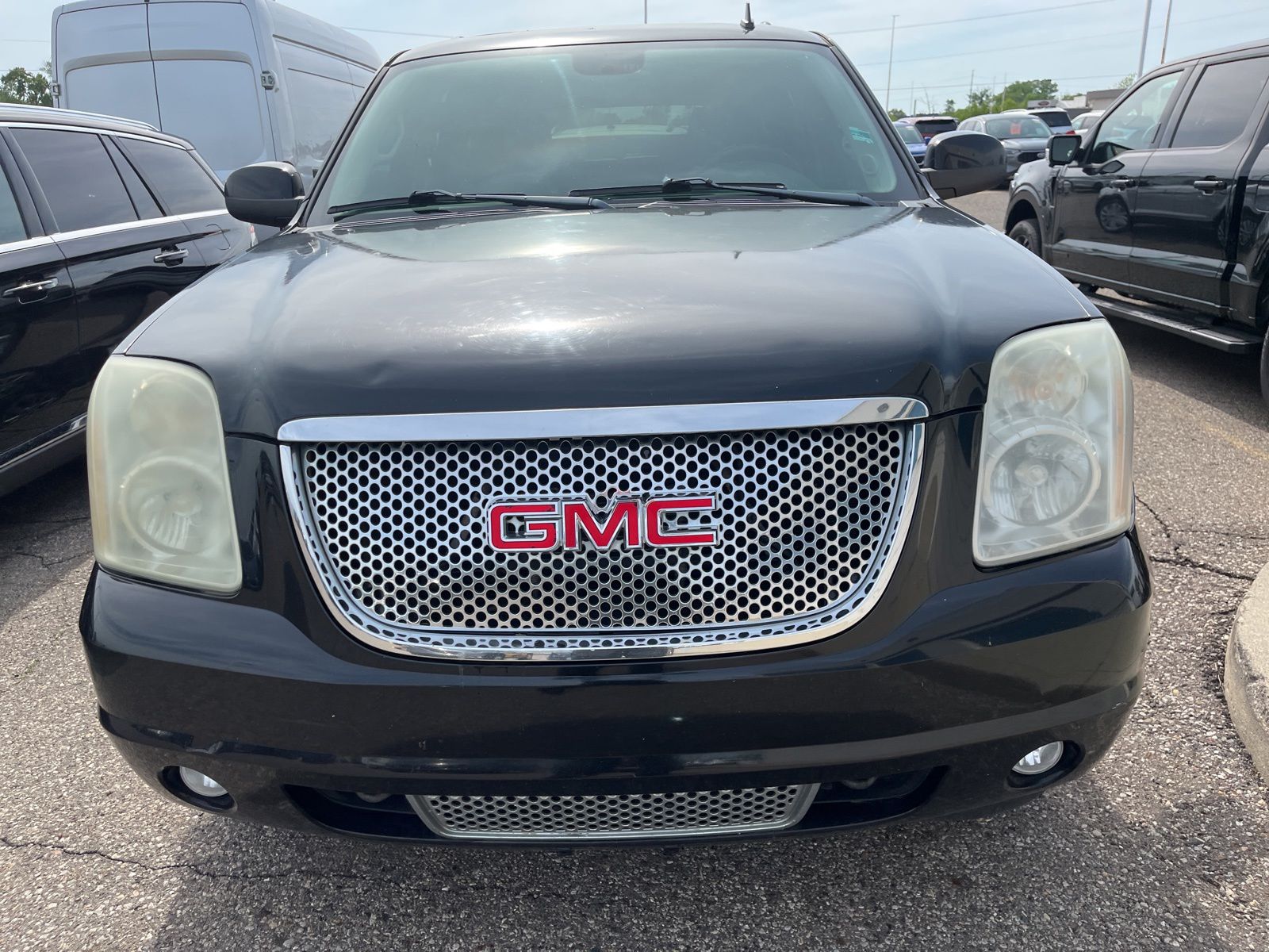 Thumbnail: 2012 GMC Yukon - 22