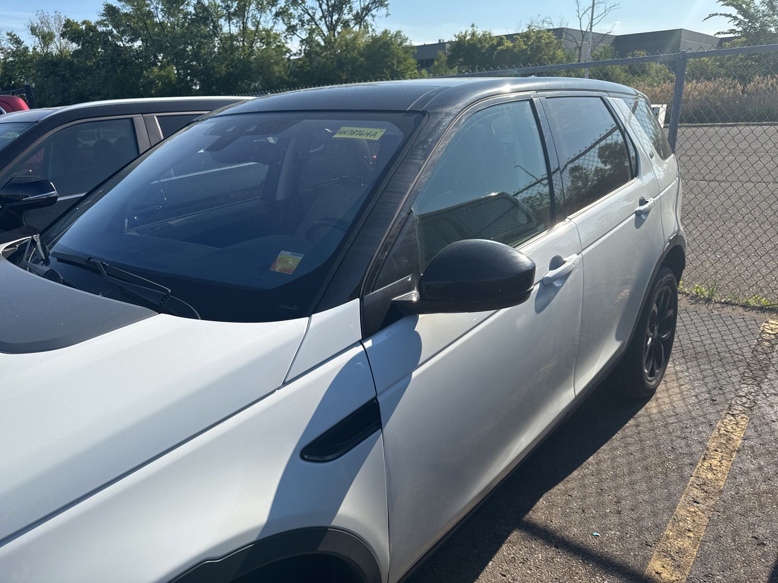 Thumbnail: 2019 Land Rover Discovery Sport - 12