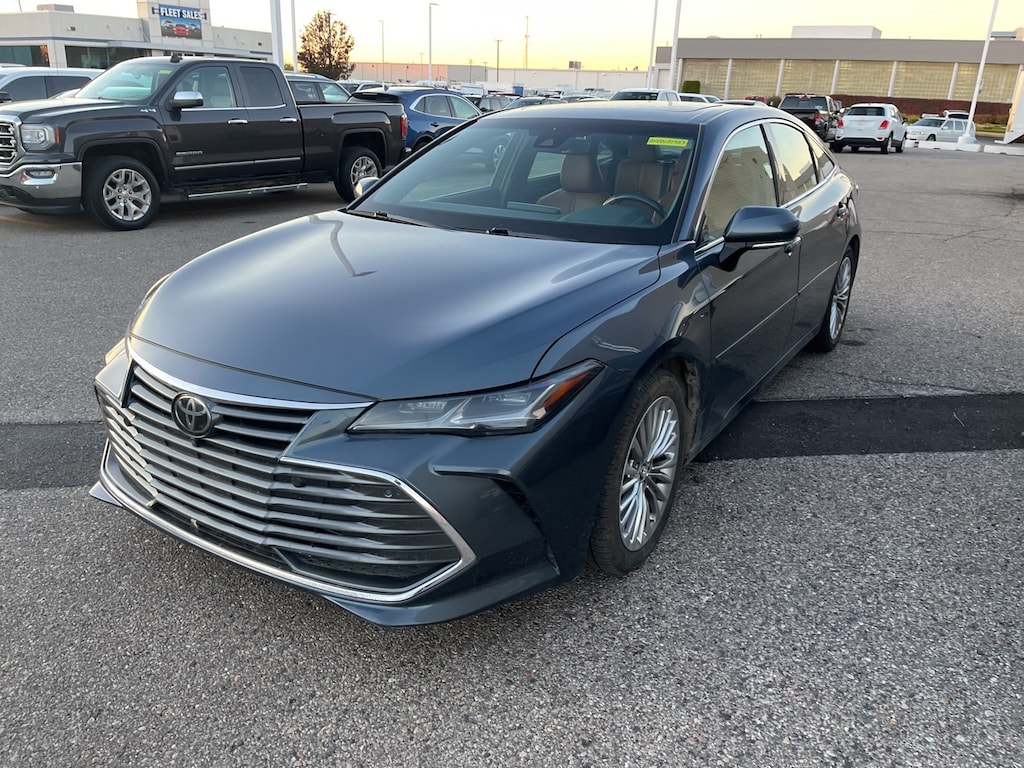 Used 2019 Toyota Avalon Limited Sedan