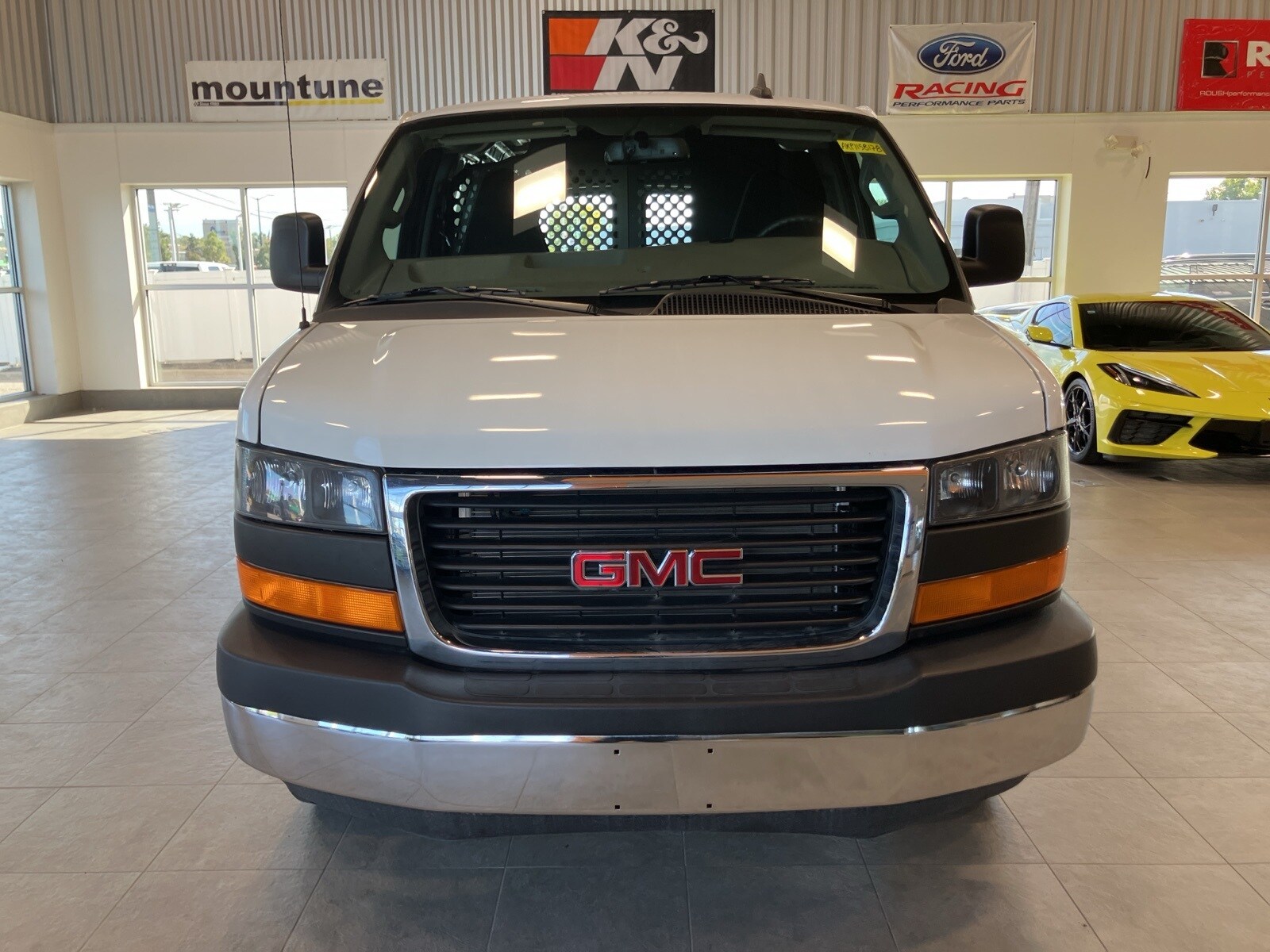 2023 Gmc Savana 2500 Cargo photo 2