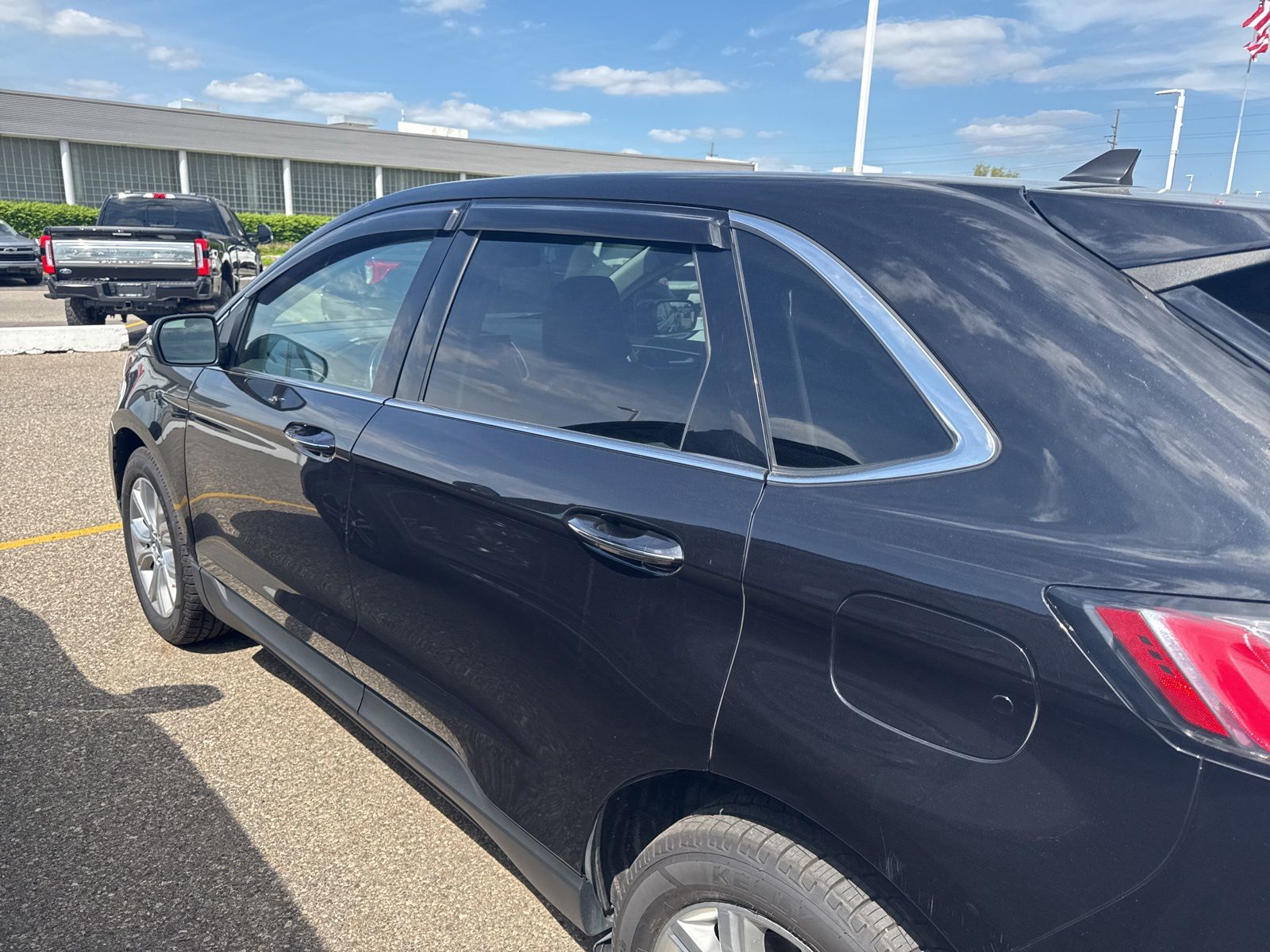 Thumbnail: 2022 Ford Edge - 18
