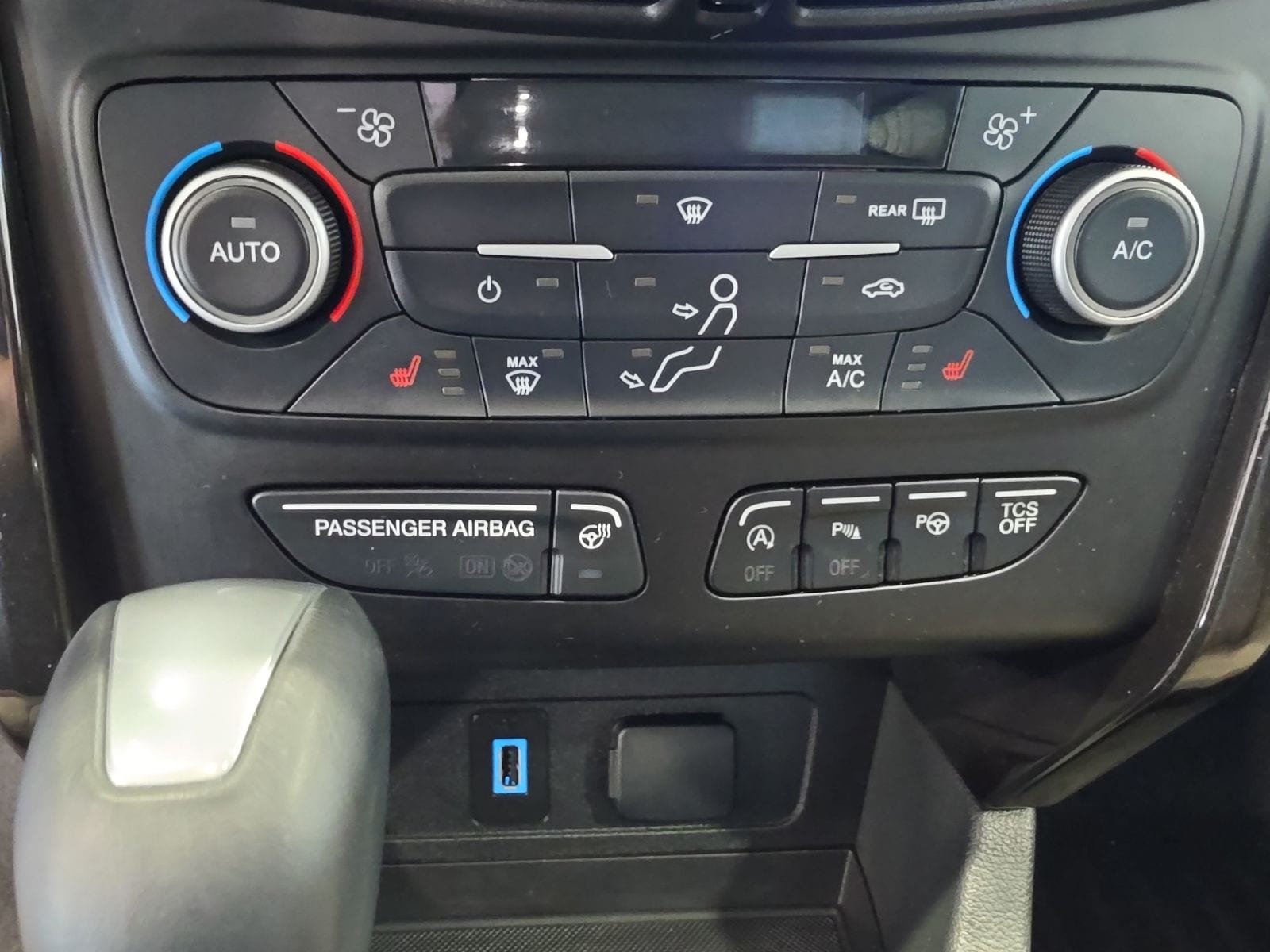 Thumbnail: 2018 Ford Escape - 22
