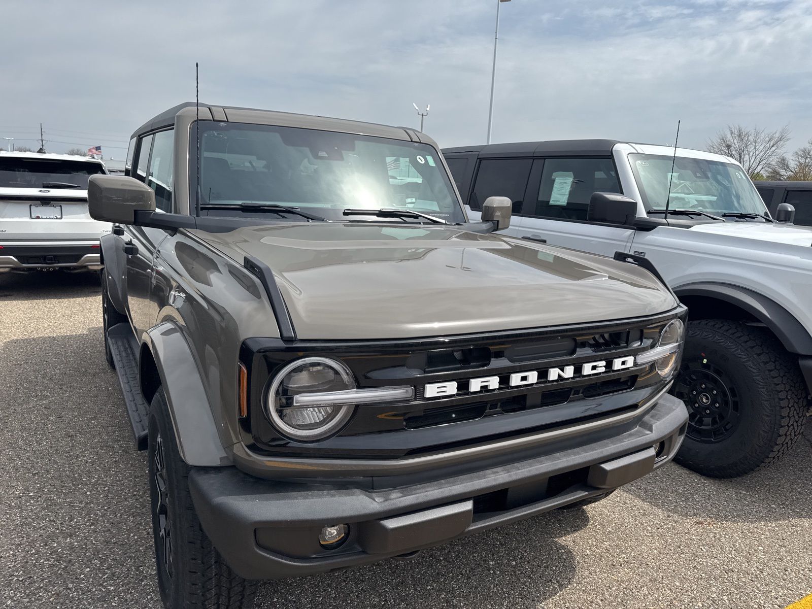 Thumbnail: 2026 Ford Bronco - 5
