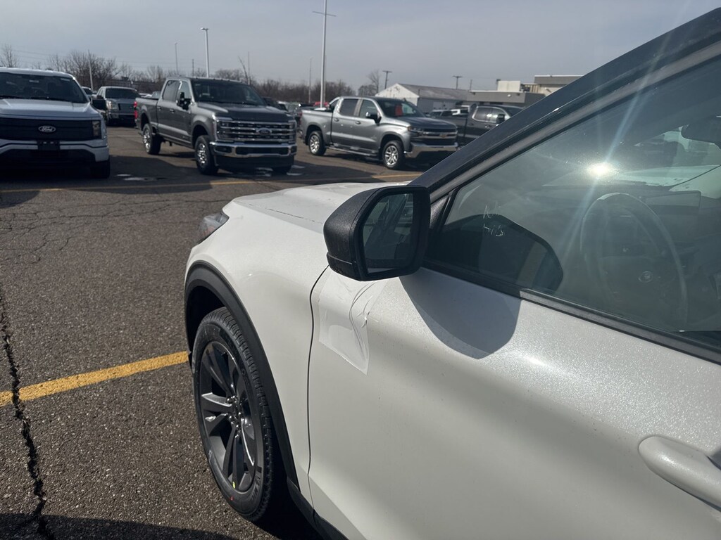 New 2026 Ford Explorer Active SUV