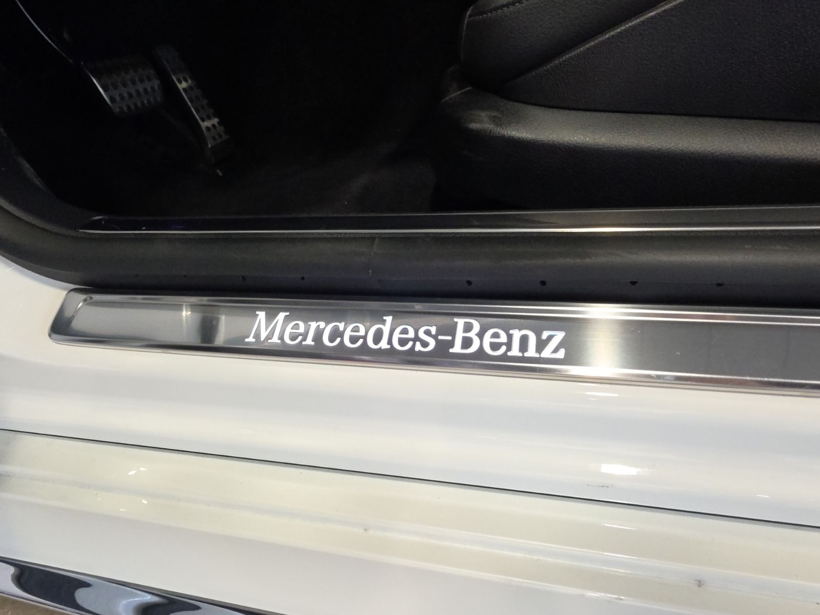Thumbnail: 2023 Mercedes-Benz S-Class - 17