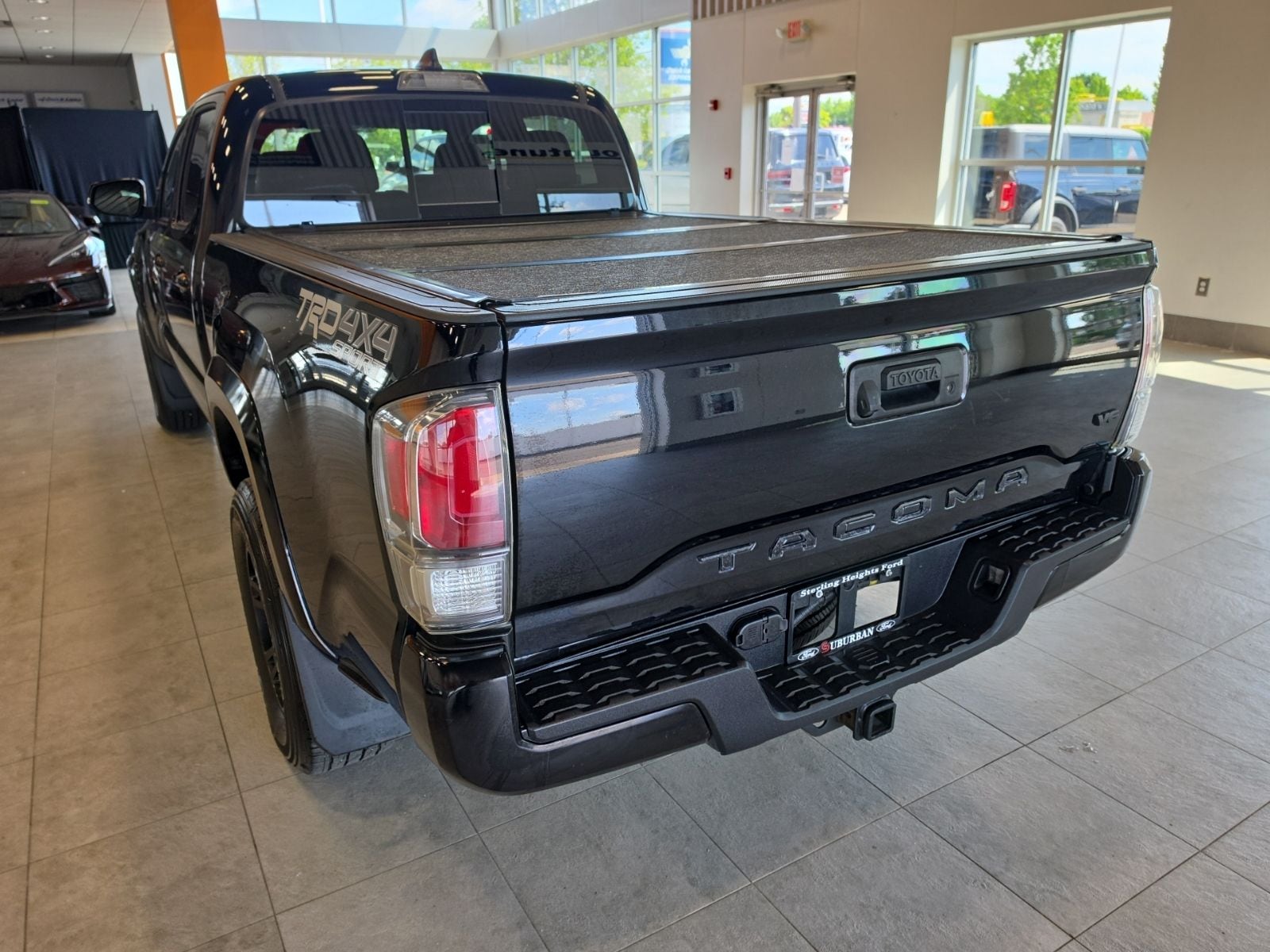 Thumbnail: 2021 Toyota Tacoma - 10