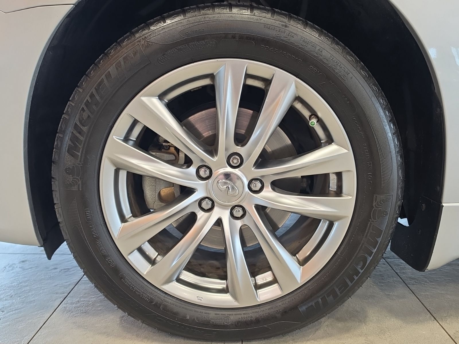 Thumbnail: 2019 INFINITI Q70 - 13