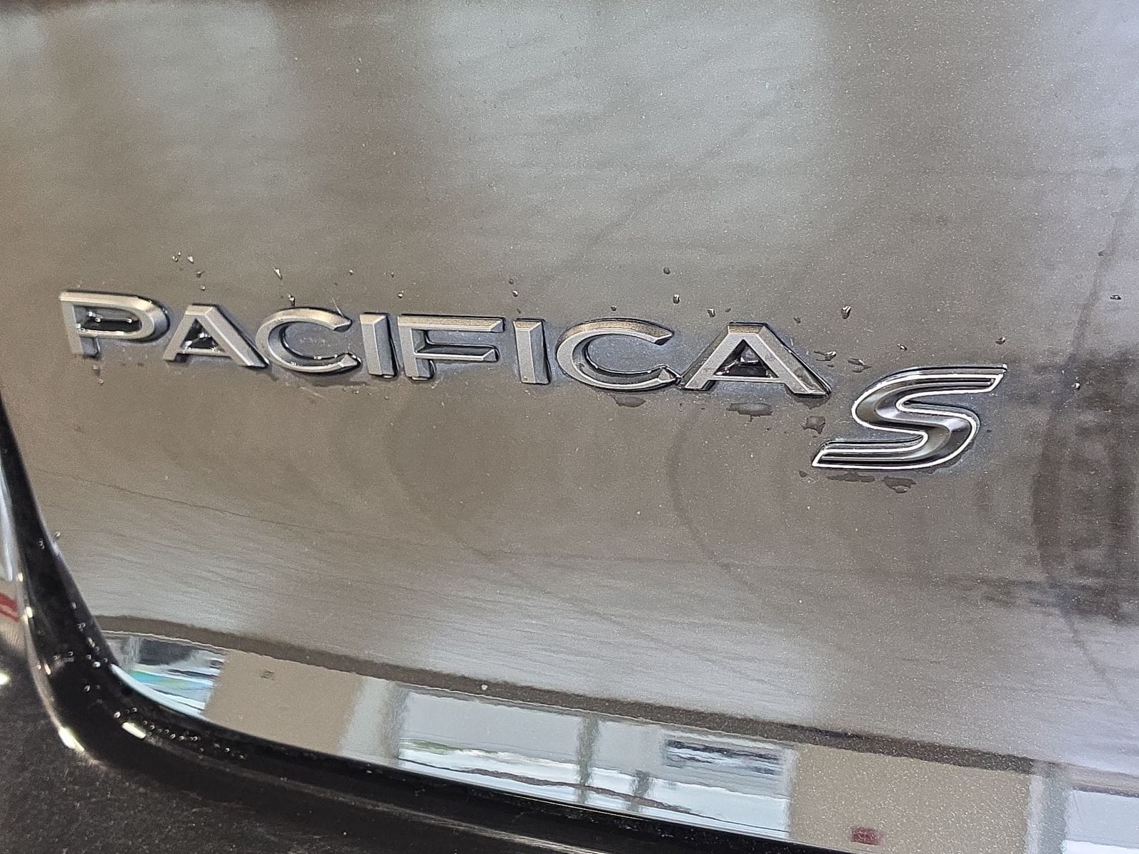 Thumbnail: 2025 Chrysler Pacifica - 9