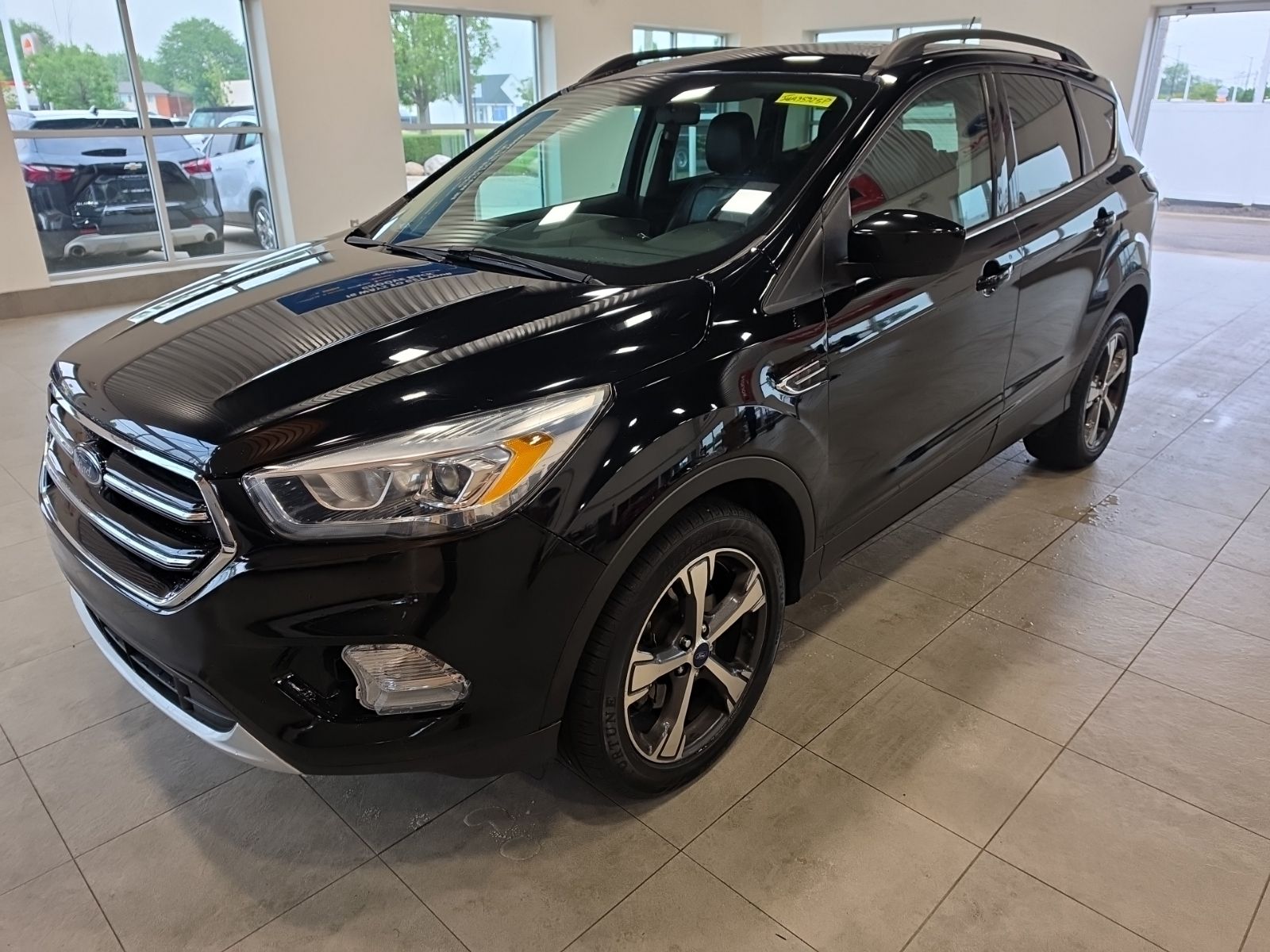 Used 2018 Ford Escape SEL with VIN 1FMCU9HD4JUA95925 for sale in Sterling Heights, MI