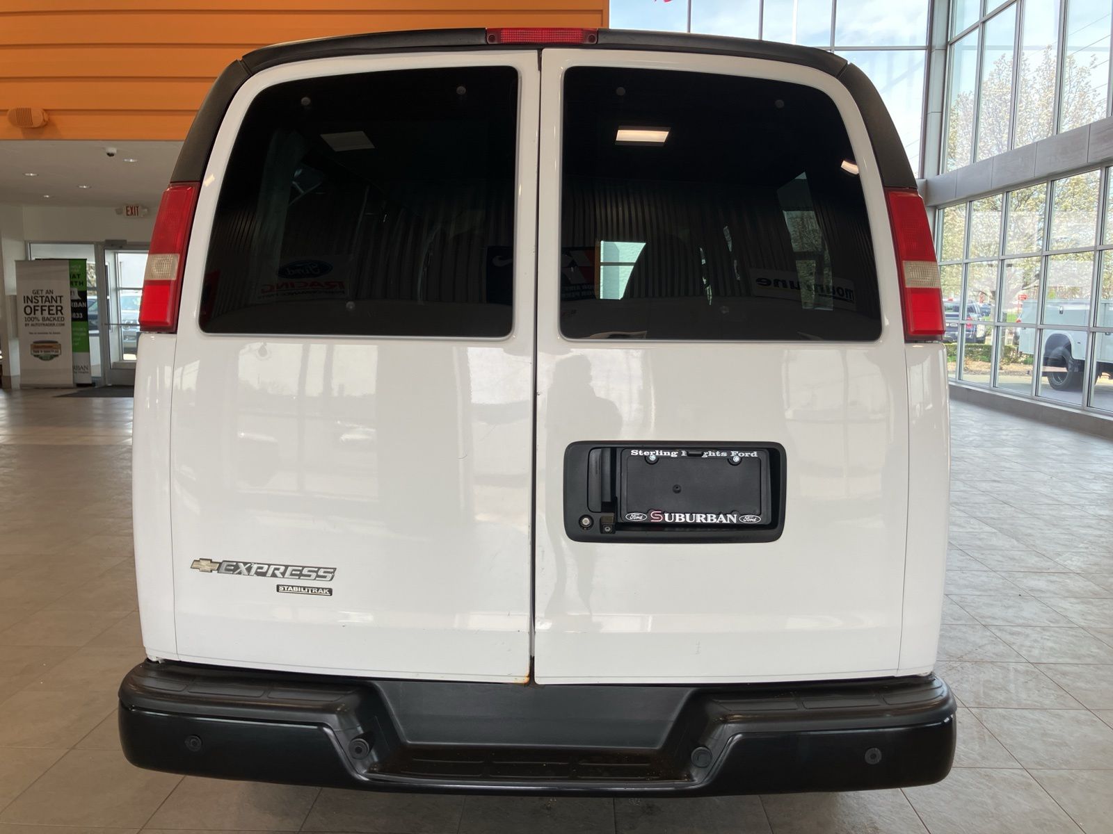 Thumbnail: 2015 Chevrolet Express - 6