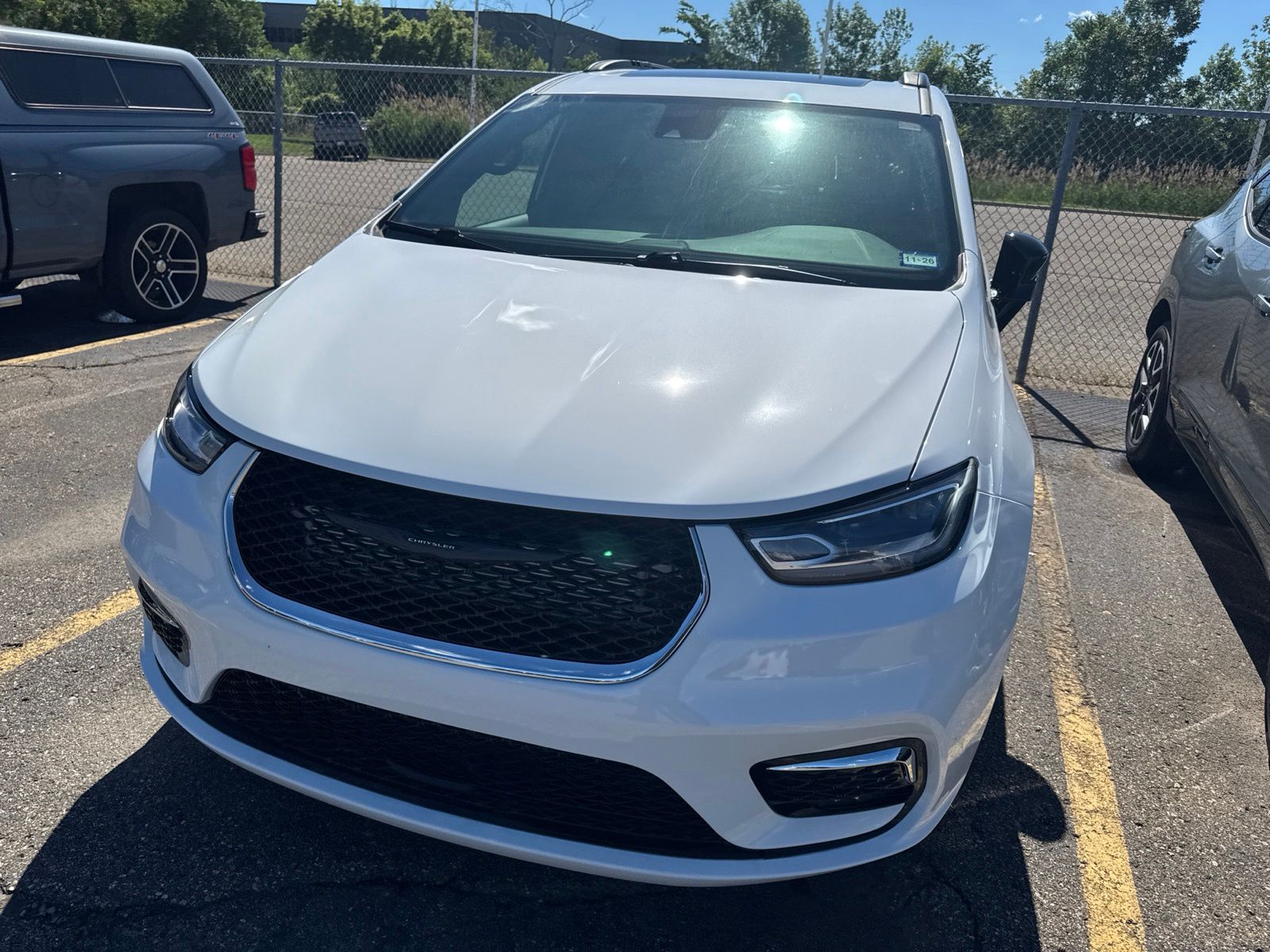 Thumbnail: 2025 Chrysler Pacifica - 23
