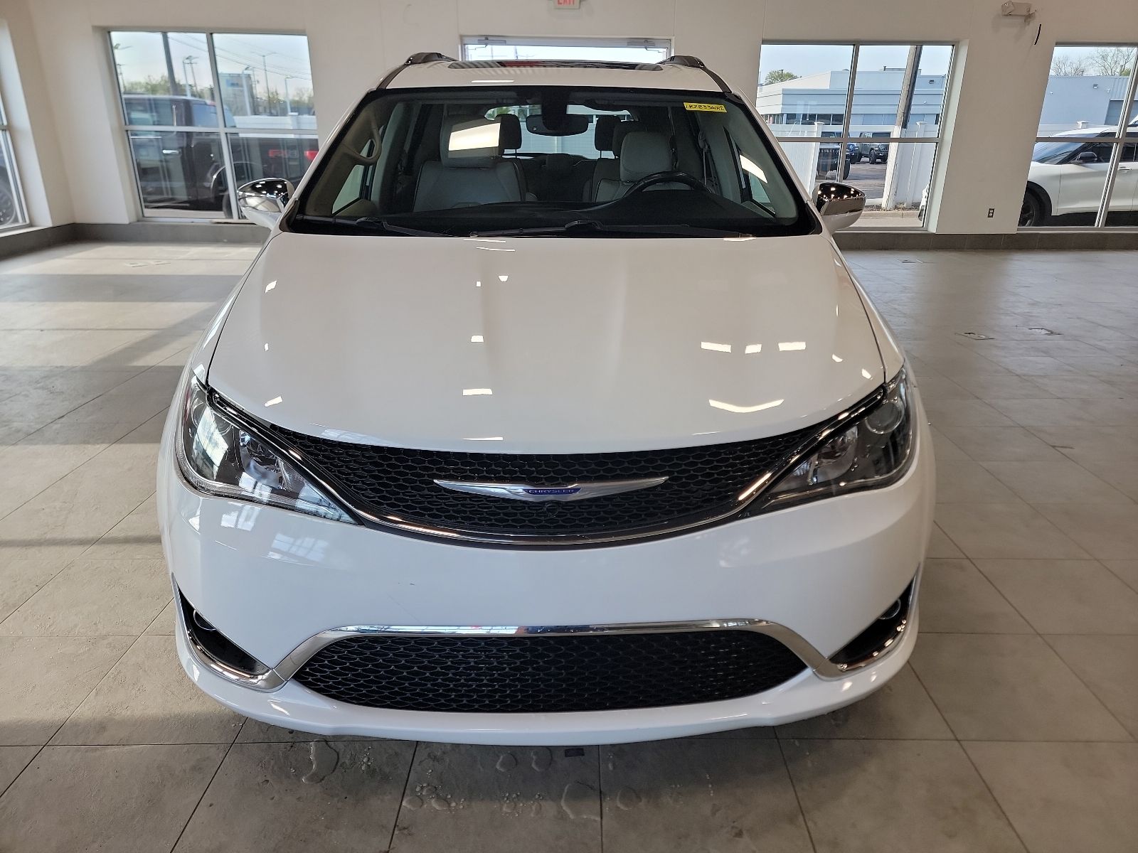 Thumbnail: 2020 Chrysler Pacifica - 3