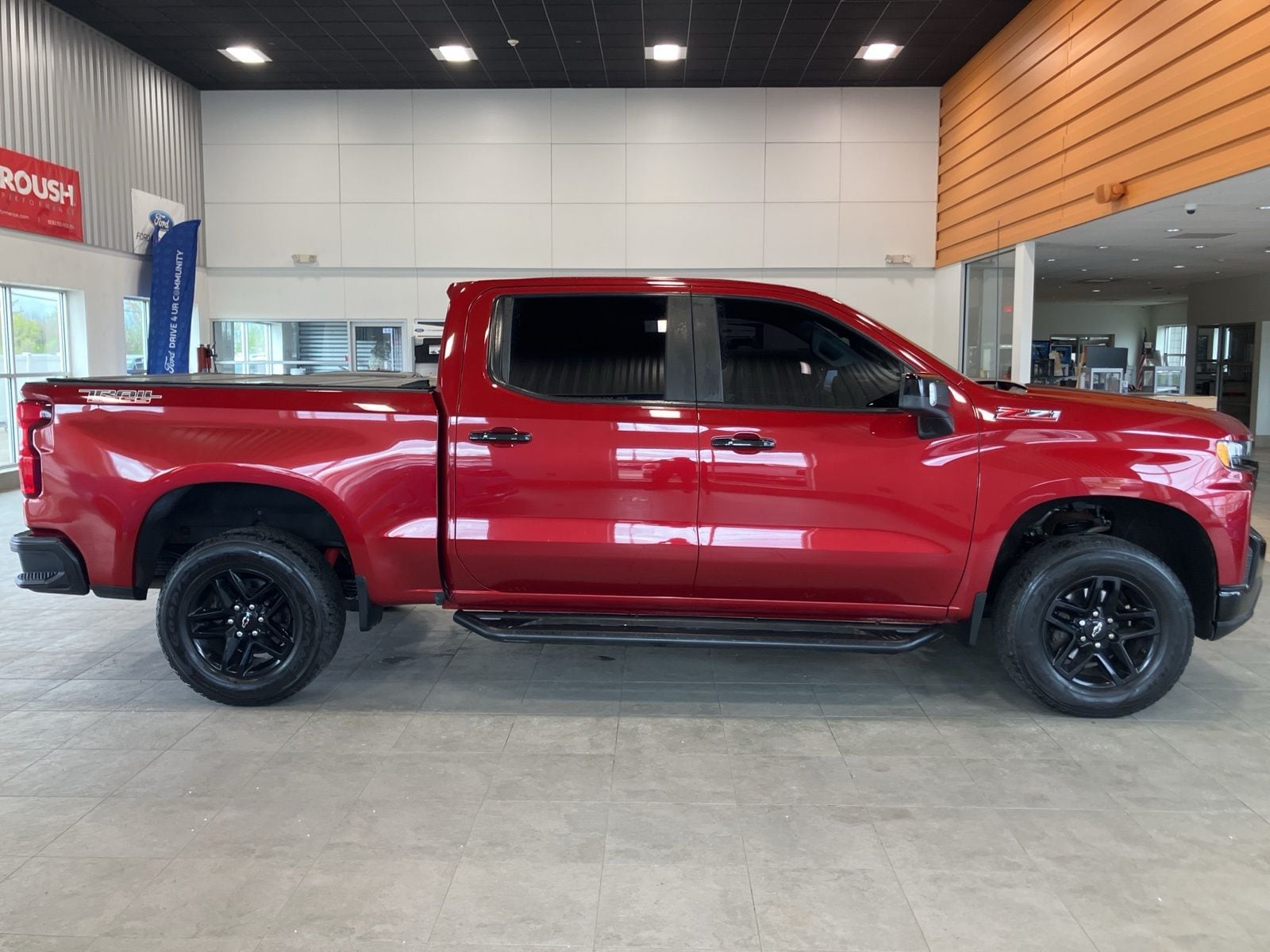 Thumbnail: 2019 Chevrolet Silverado 1500 - 4