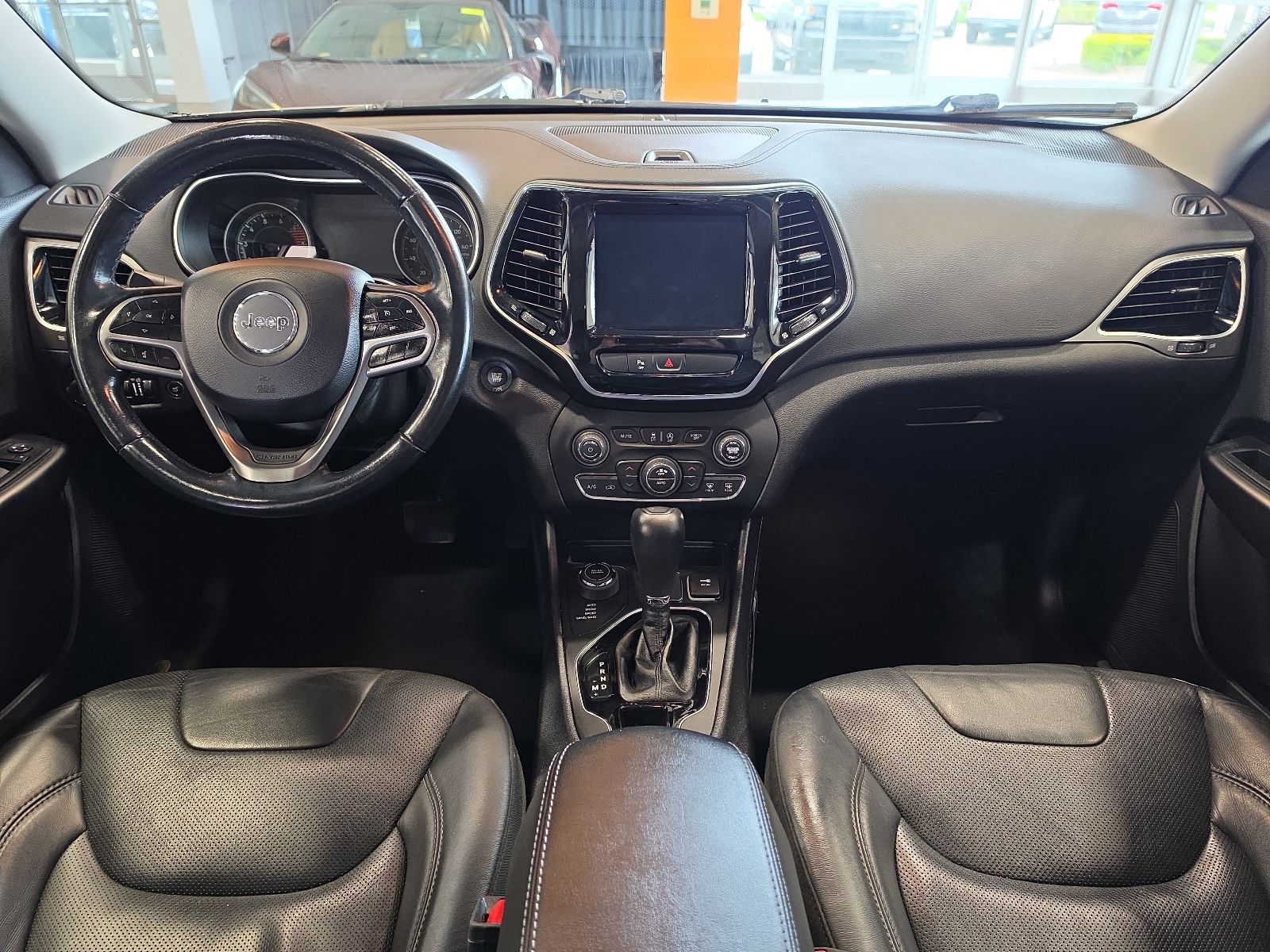 Thumbnail: 2020 Jeep Cherokee - 27