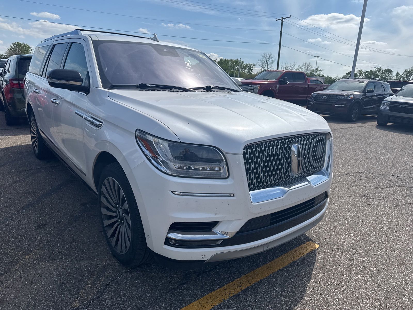 Thumbnail: 2019 Lincoln Navigator L - 22