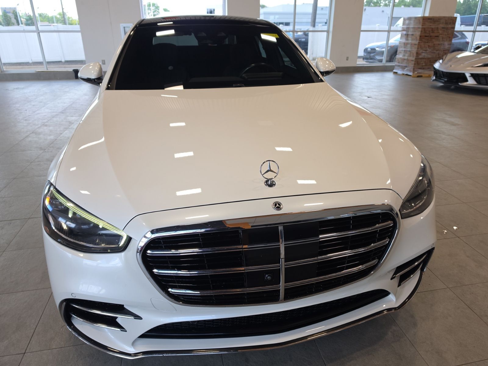 Thumbnail: 2023 Mercedes-Benz S-Class - 4