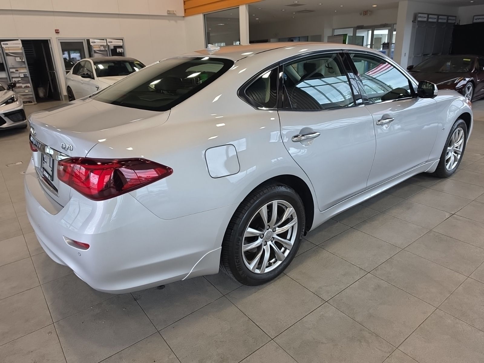 Thumbnail: 2019 INFINITI Q70 - 7