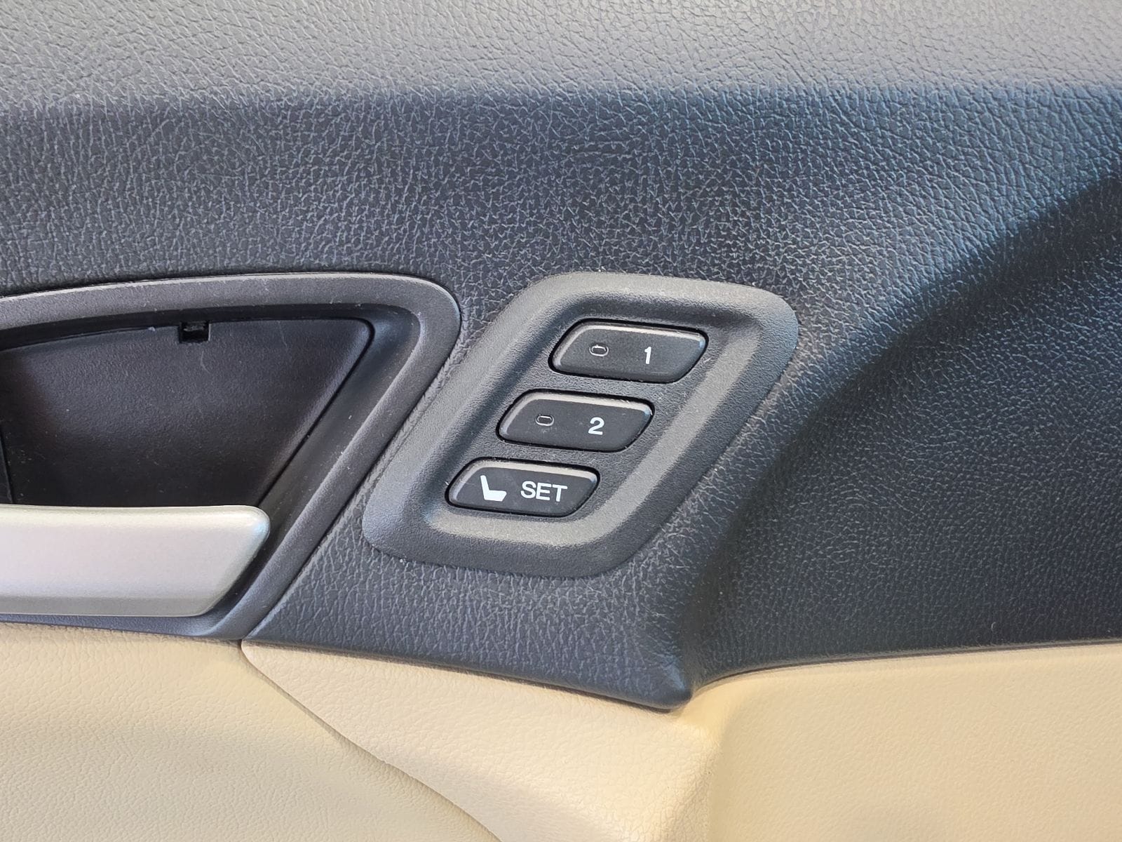 Thumbnail: 2011 Honda Accord - 19
