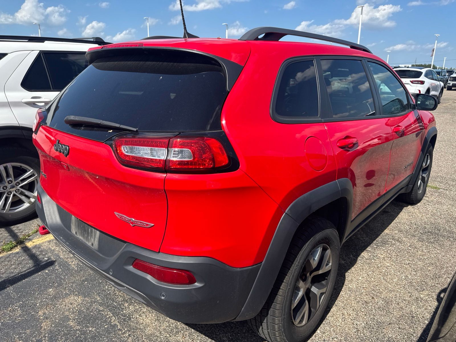Thumbnail: 2018 Jeep Cherokee - 12