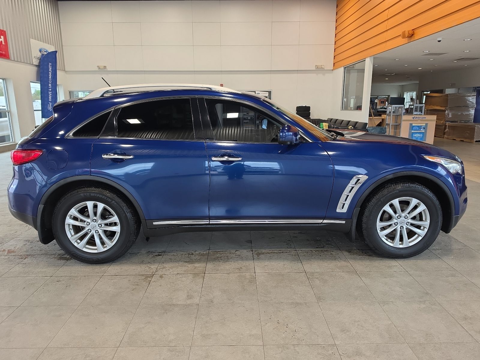 Thumbnail: 2013 INFINITI FX37 - 6