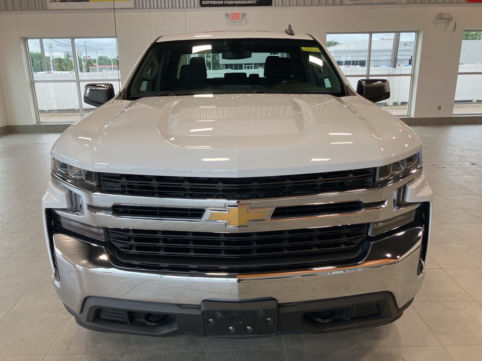 2021 Chevrolet Silverado 1500 LT photo 2