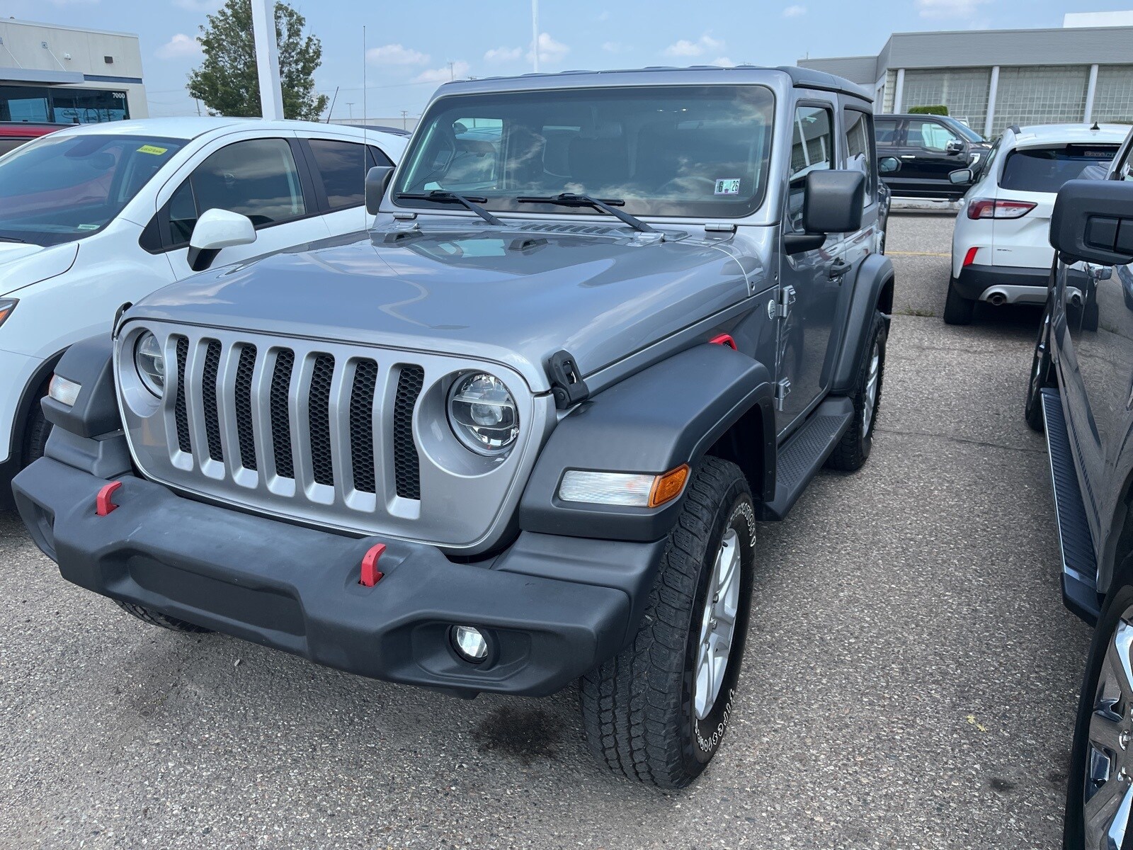 2020 Jeep Wrangler Sport S photo 2