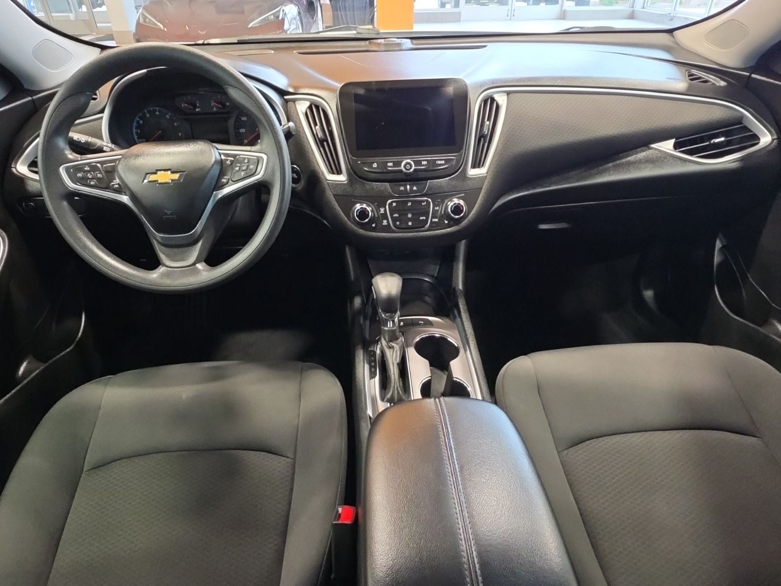 Thumbnail: 2022 Chevrolet Malibu - 26
