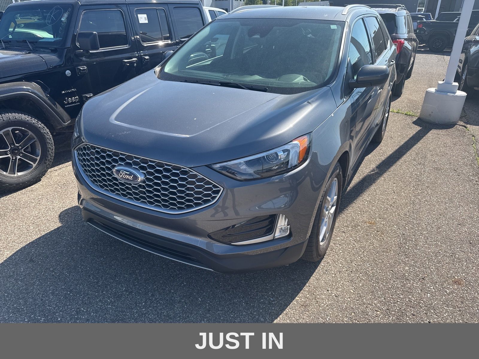 2024 Ford Edge SEL AWD's photo