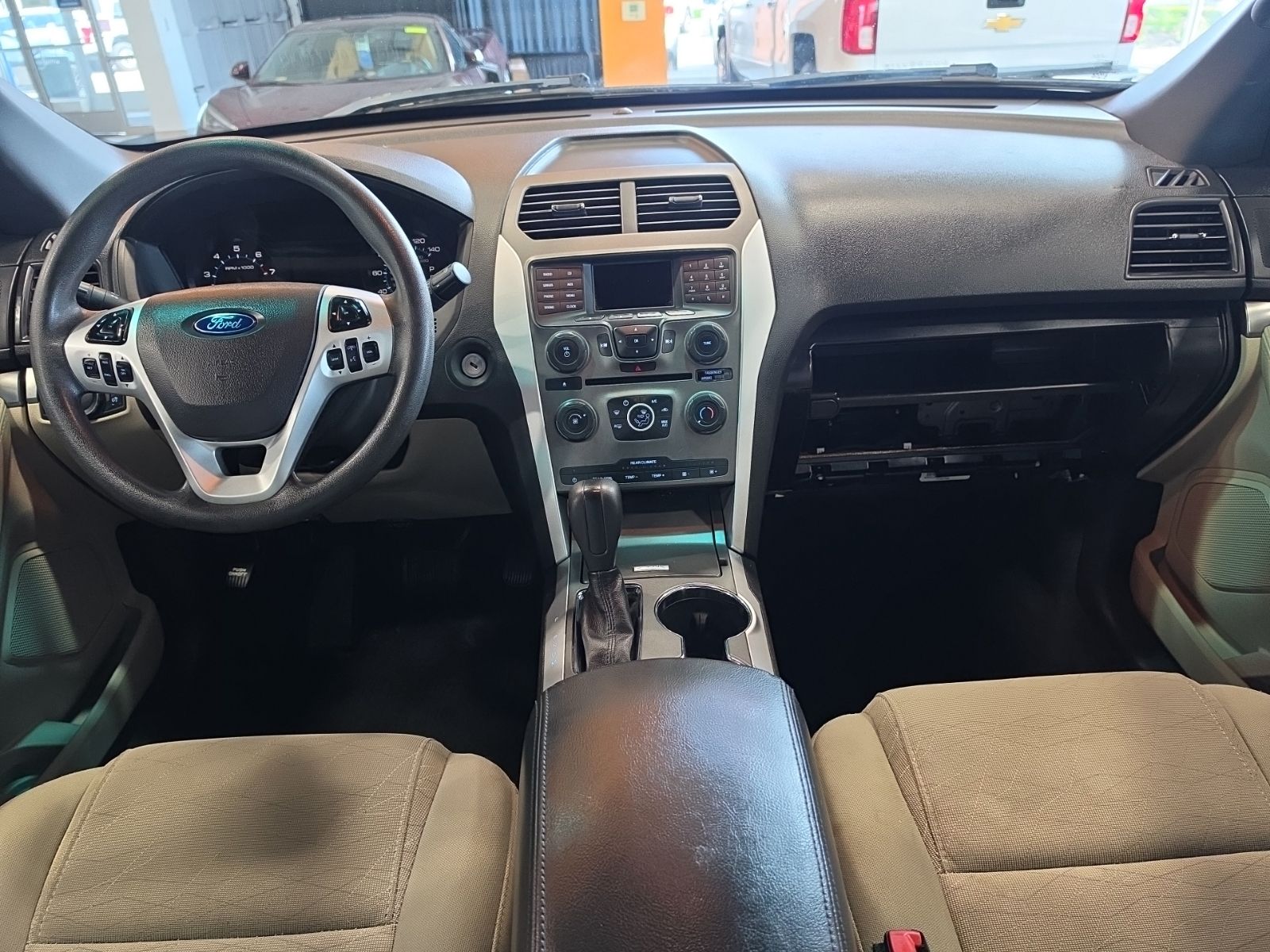 Thumbnail: 2015 Ford Explorer - 26