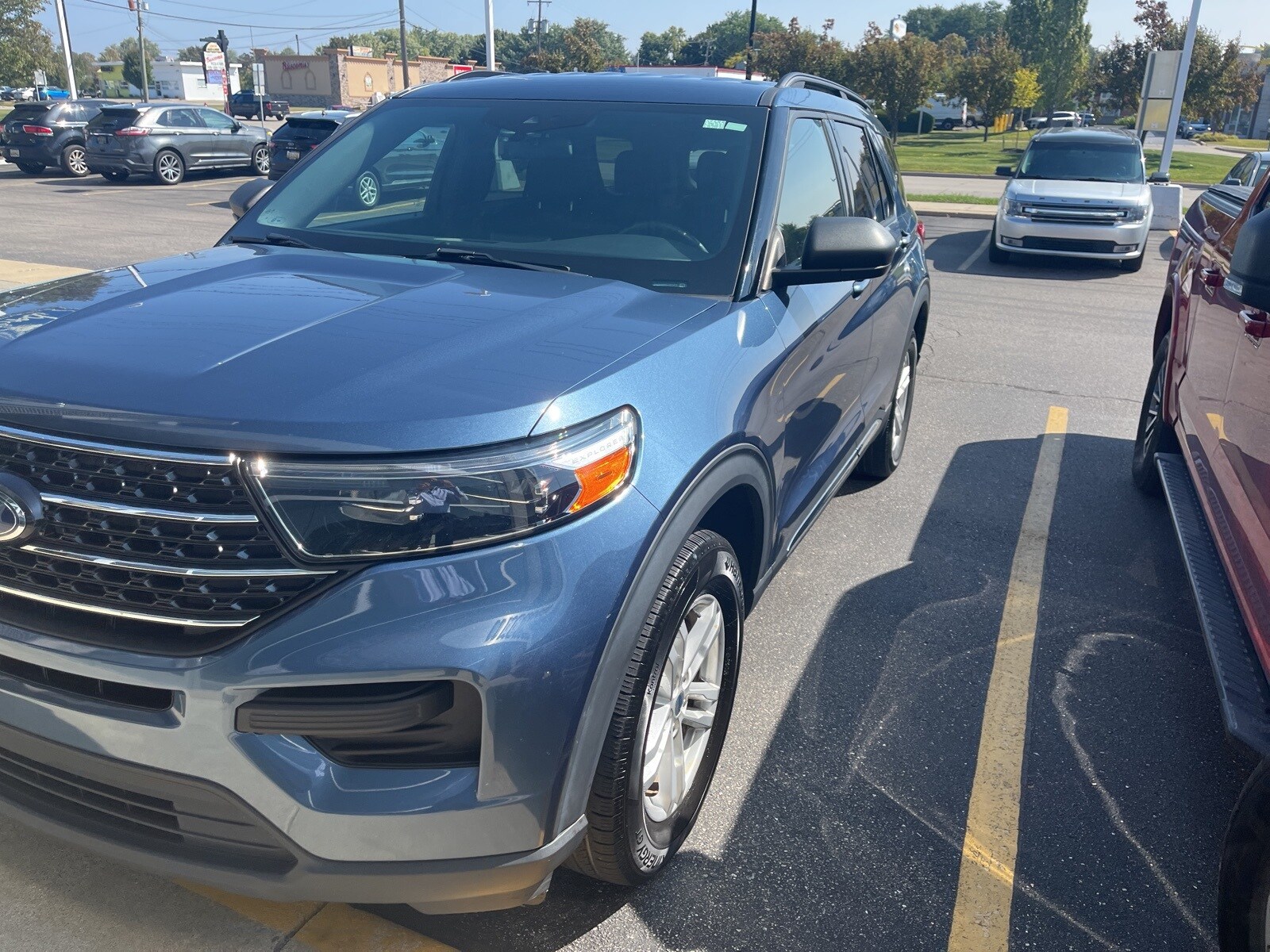 2020 Ford Explorer XLT photo 3