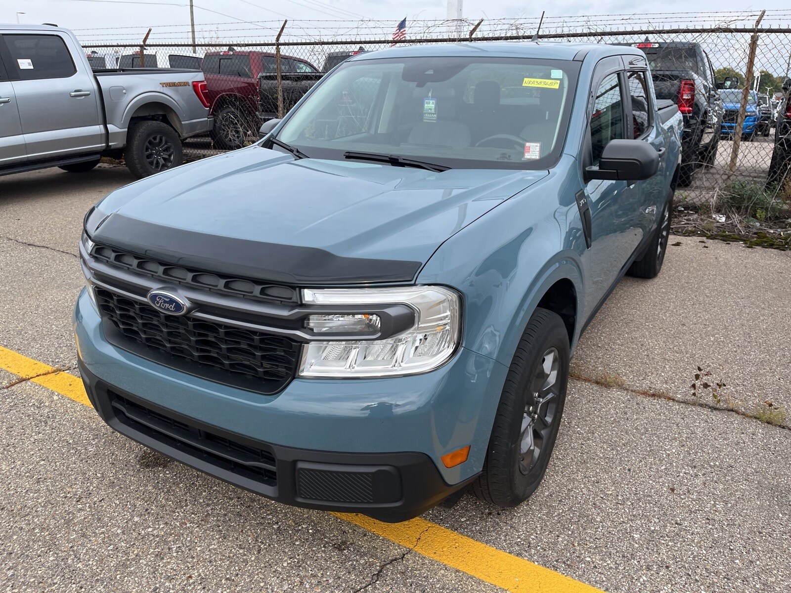 2022 Ford Maverick XLT photo 2