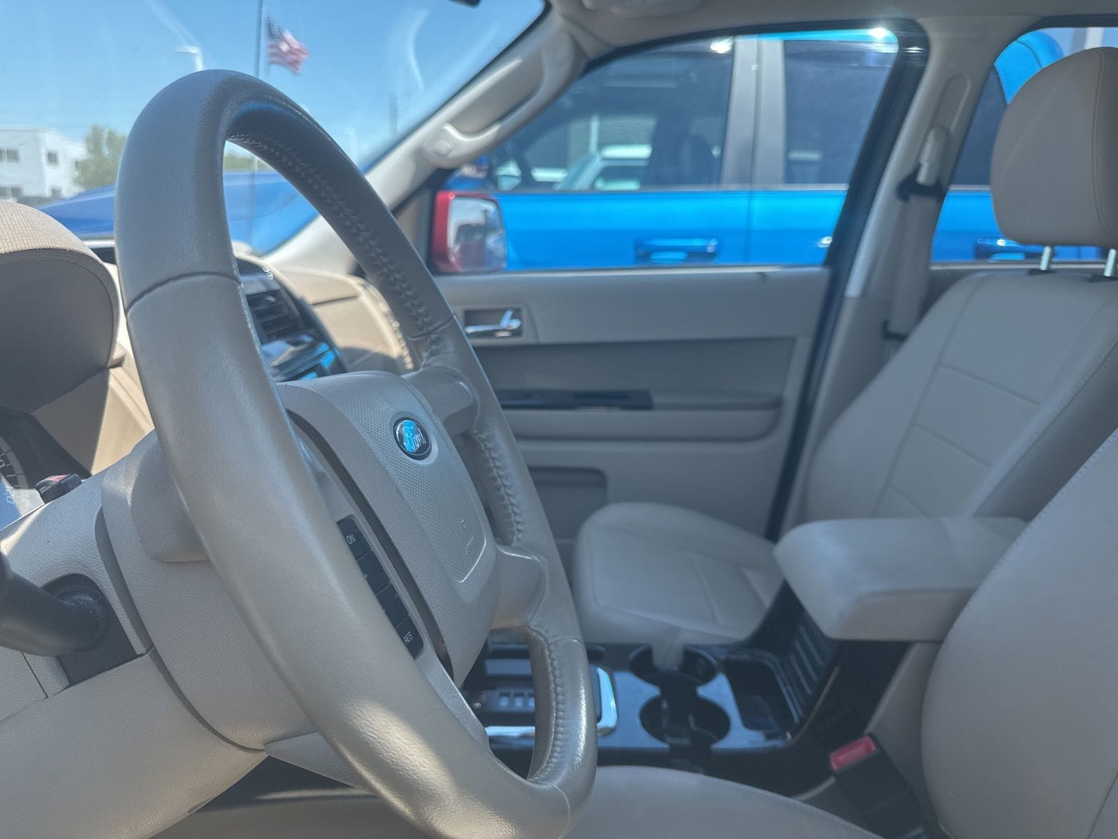 Thumbnail: 2011 Ford Escape - 33