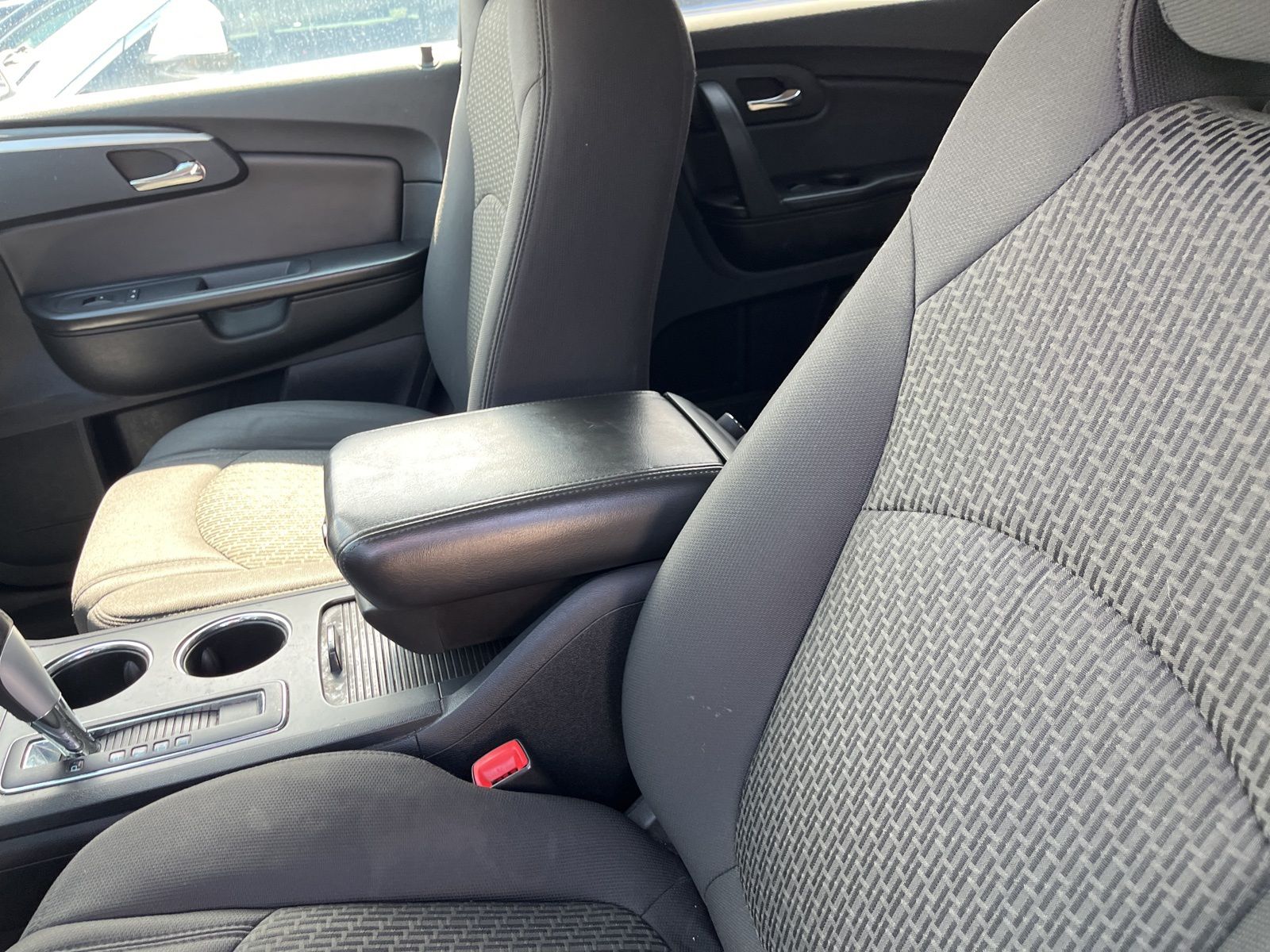 Thumbnail: 2009 Chevrolet Traverse - 24