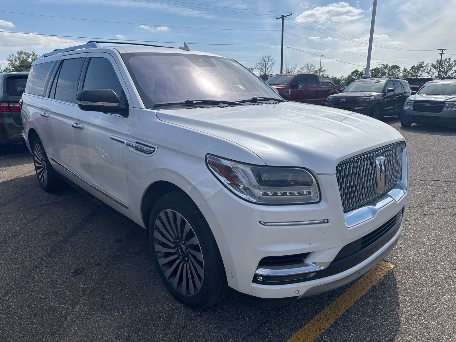 Thumbnail: 2019 Lincoln Navigator L - 9