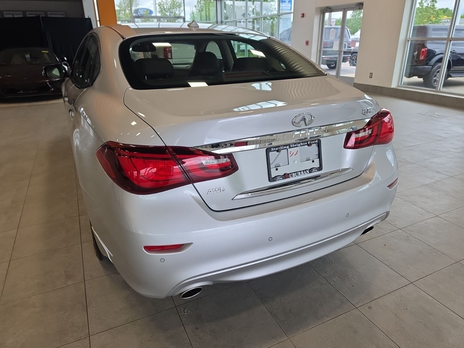 Thumbnail: 2019 INFINITI Q70 - 10