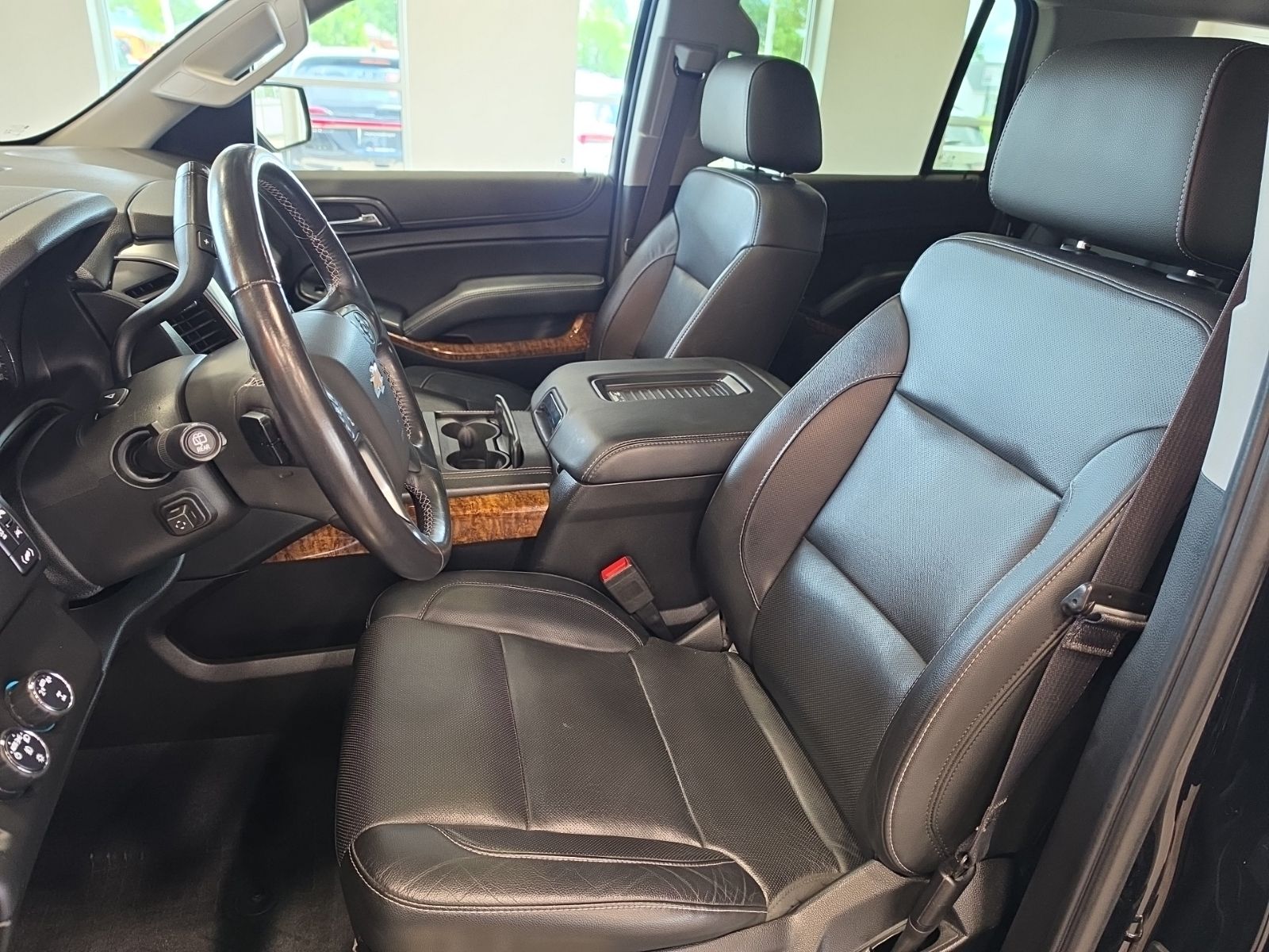 Thumbnail: 2020 Chevrolet Tahoe - 16