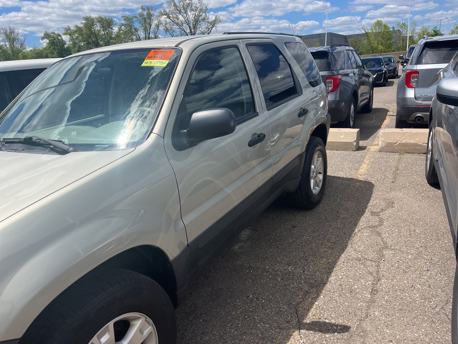 Thumbnail: 2005 Ford Escape - 6