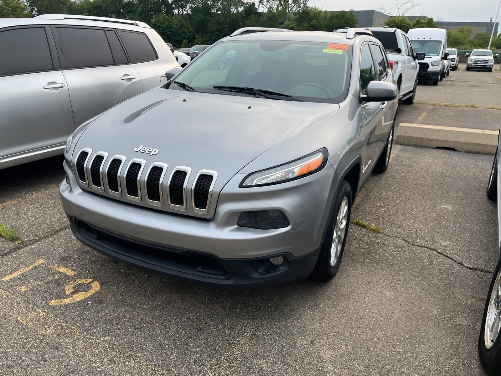 Used 2015 Jeep Cherokee Latitude with VIN 1C4PJLCB1FW627497 for sale in Sterling Heights, MI