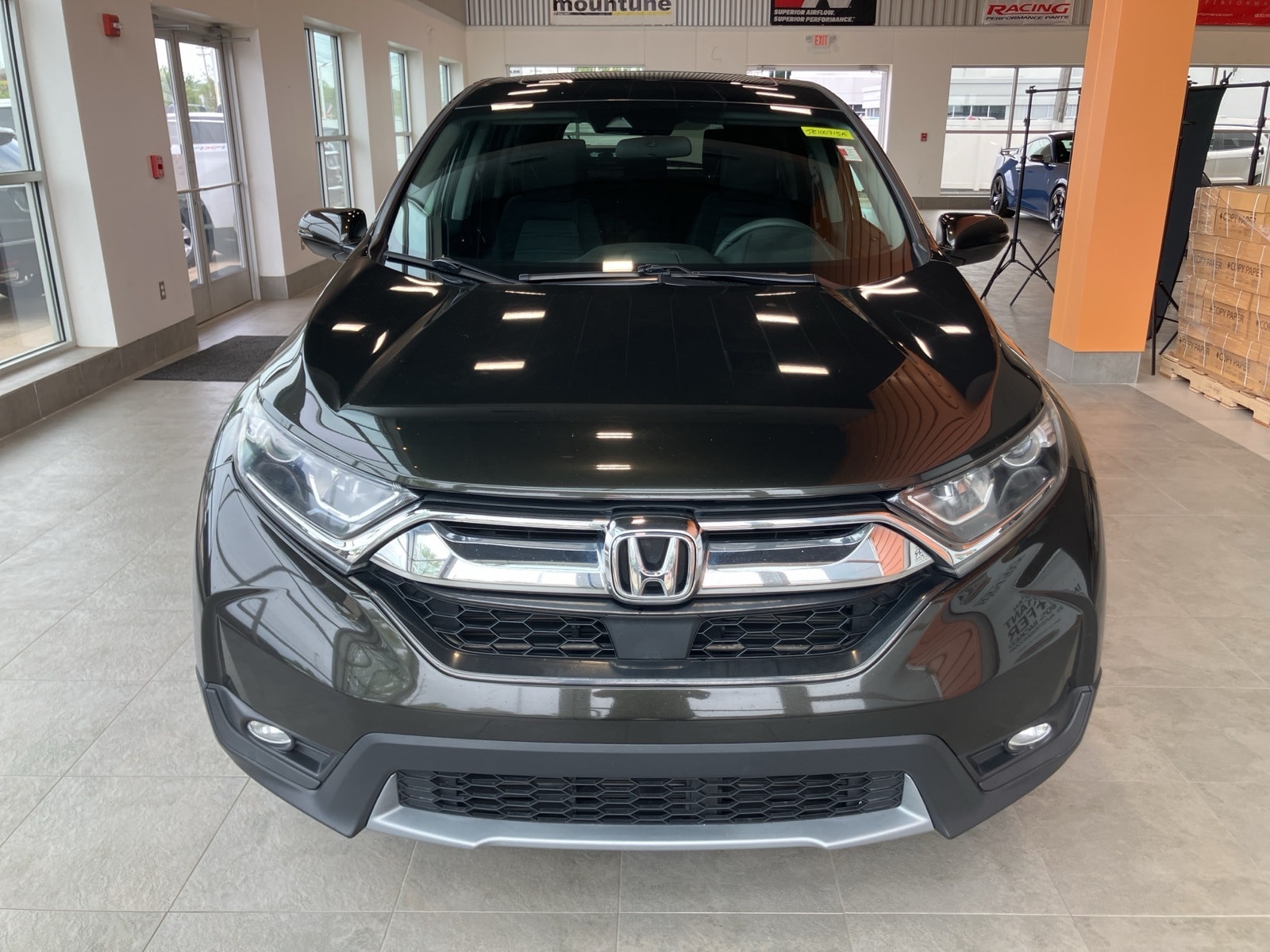 Used 2018 Honda CR-V EX with VIN 7FARW2H51JE100715 for sale in Sterling Heights, MI