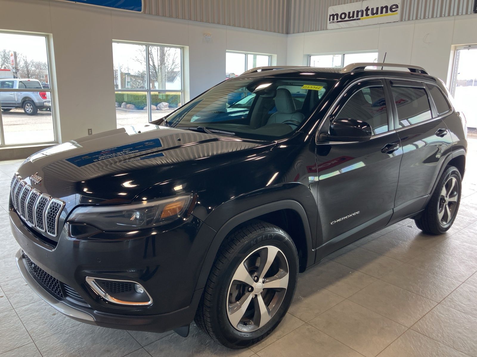 Thumbnail: 2019 Jeep Cherokee - 1