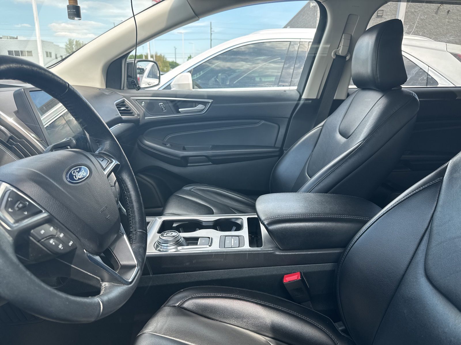 Thumbnail: 2022 Ford Edge - 31