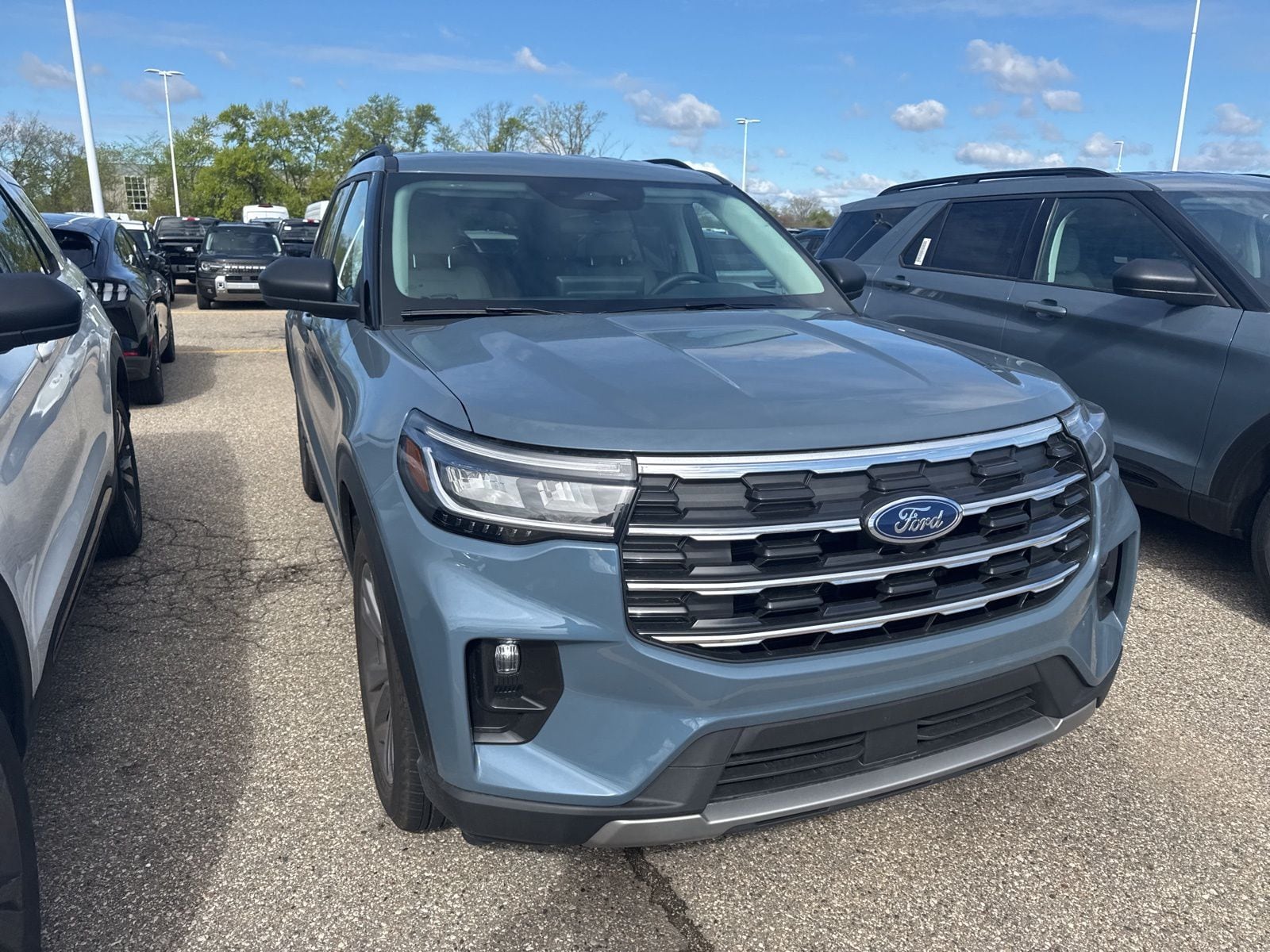Thumbnail: 2026 Ford Explorer - 5