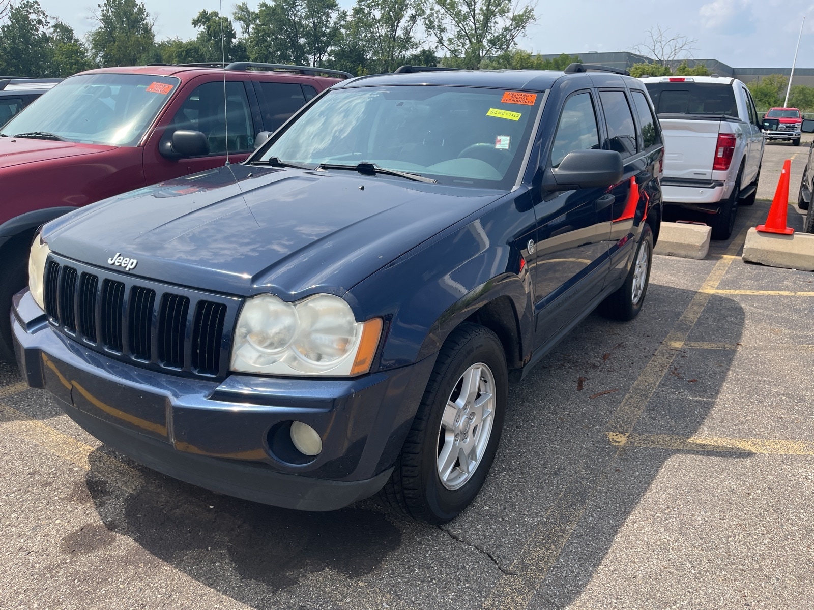 Used 2005 Jeep Grand Cherokee Laredo with VIN 1J4HR48N65C564736 for sale in Sterling Heights, MI