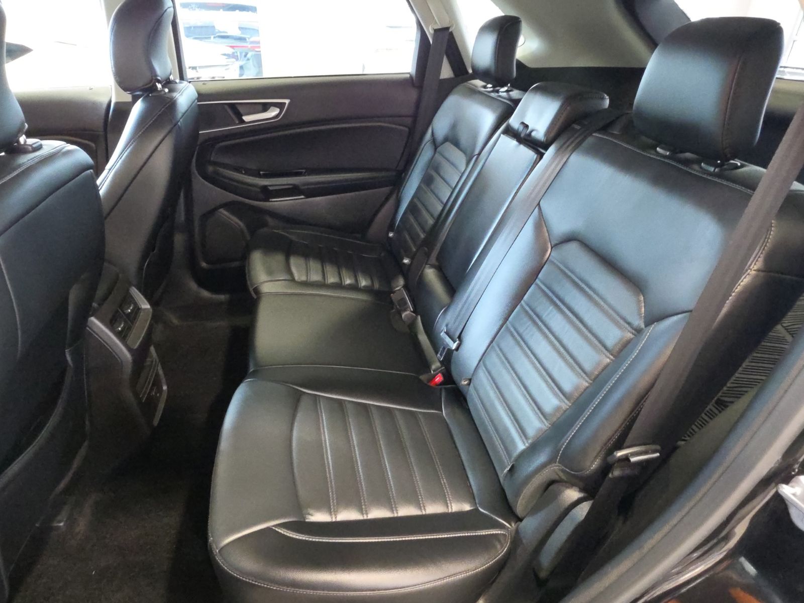 Thumbnail: 2017 Ford Edge - 29