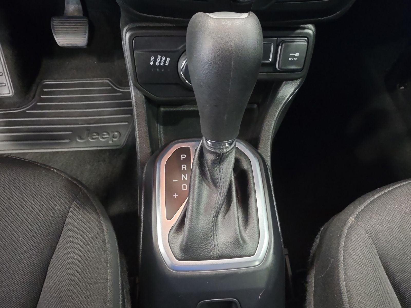 Thumbnail: 2019 Jeep Renegade - 16