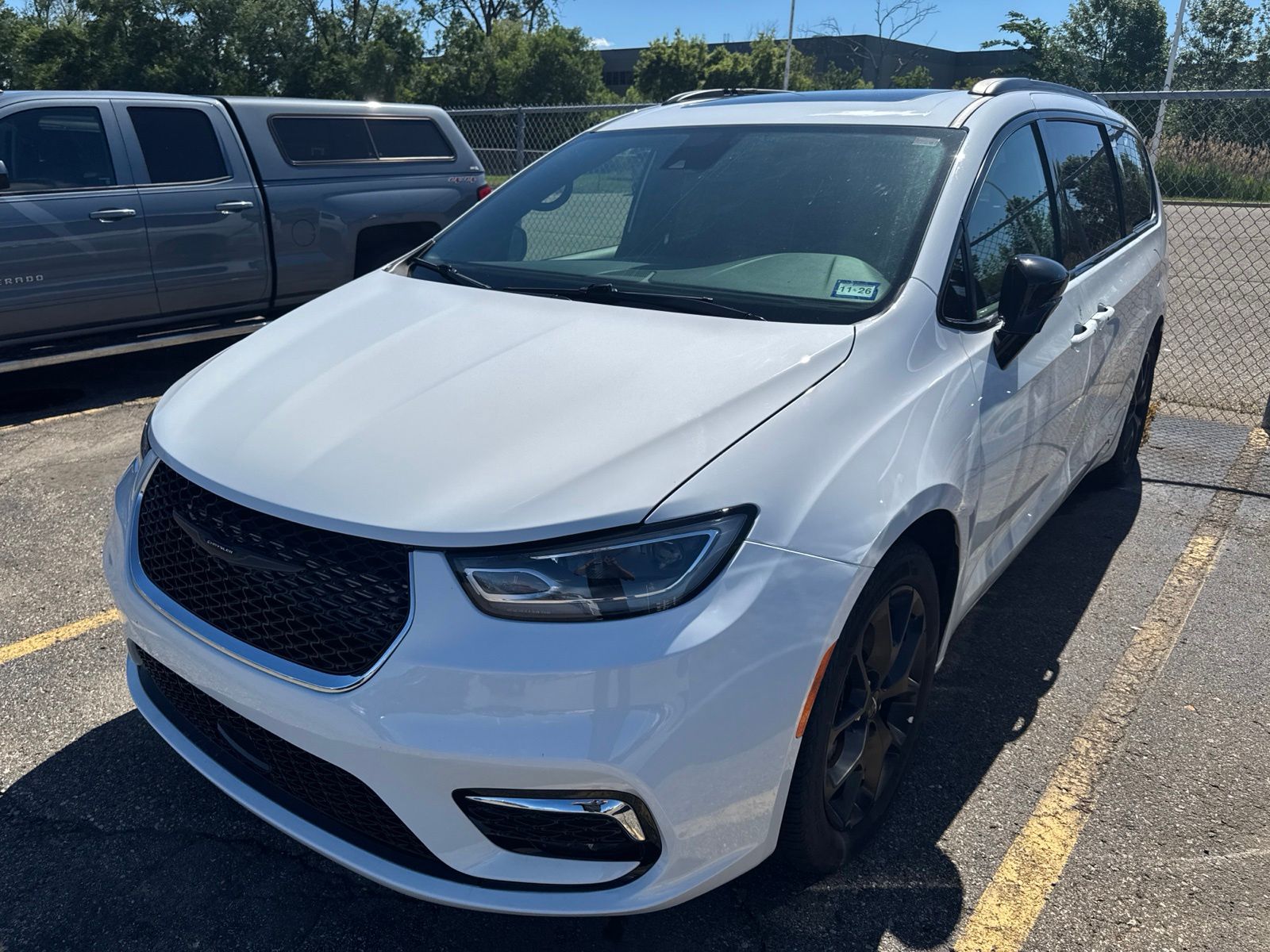 Thumbnail: 2025 Chrysler Pacifica - 14
