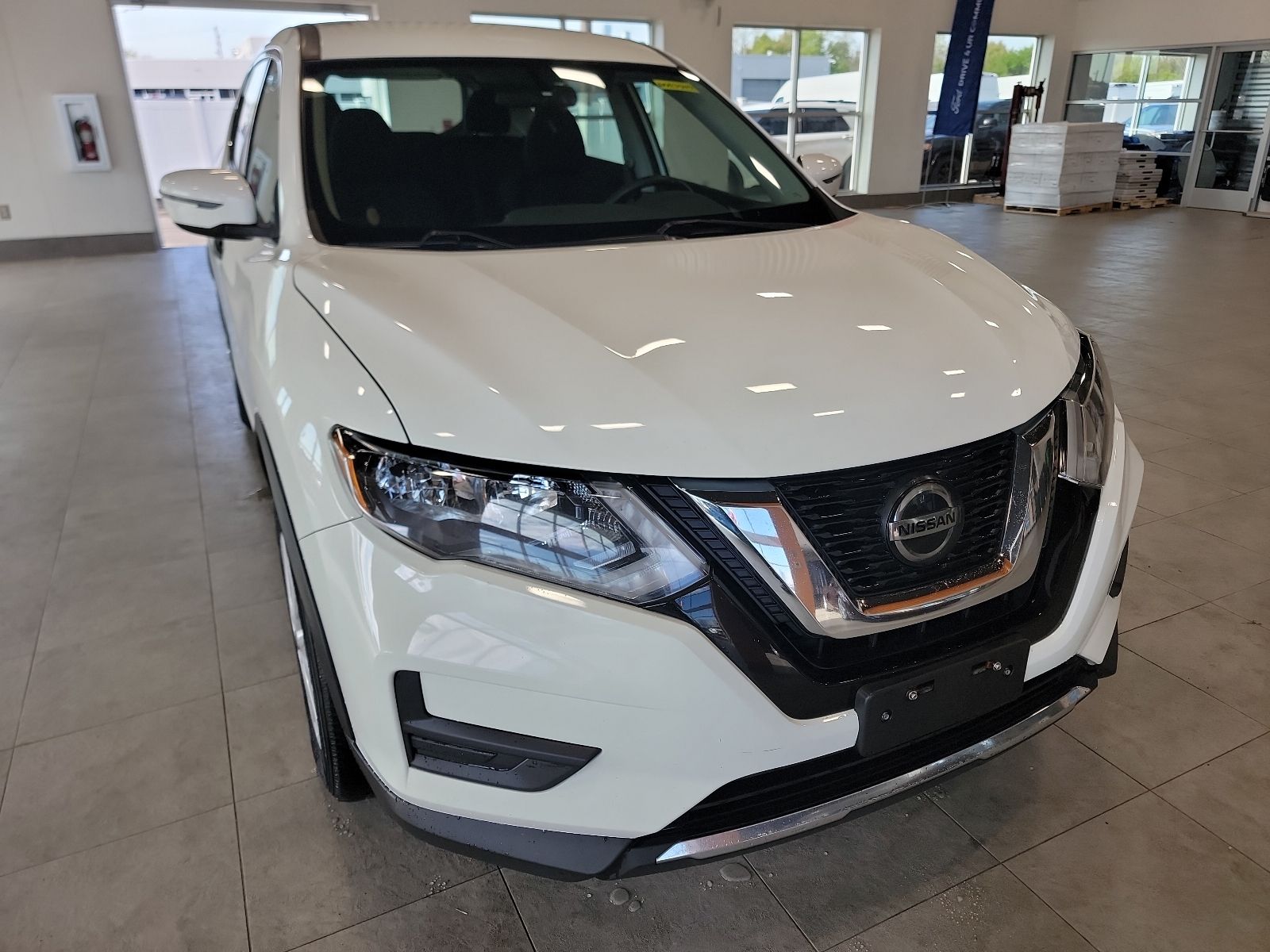 Thumbnail: 2019 Nissan Rogue - 4