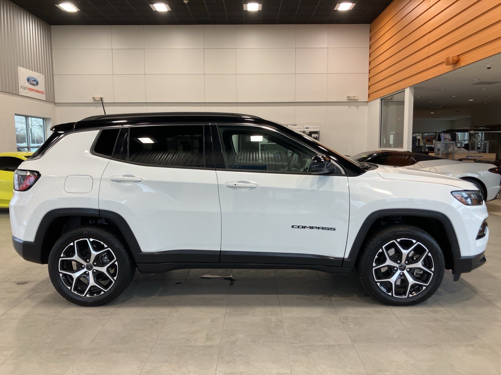2025 Jeep Compass Limited photo 2