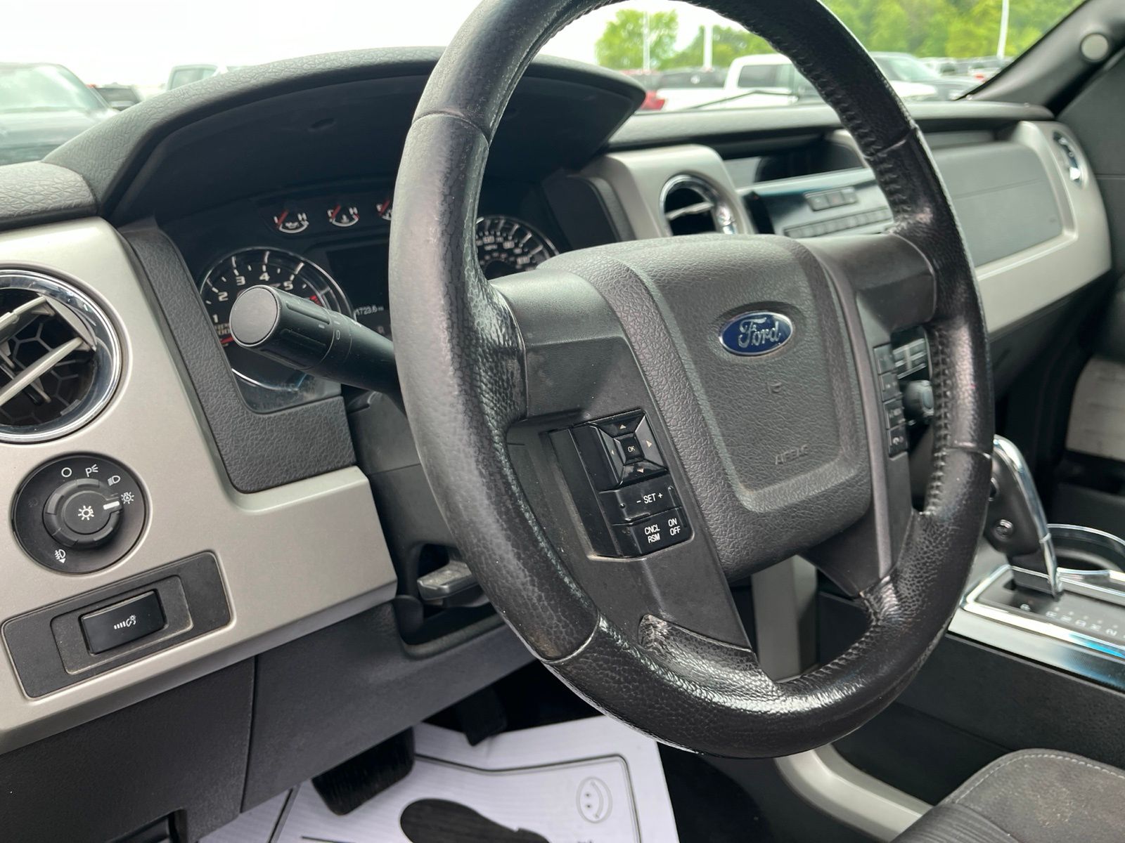 Thumbnail: 2012 Ford F-150 - 32