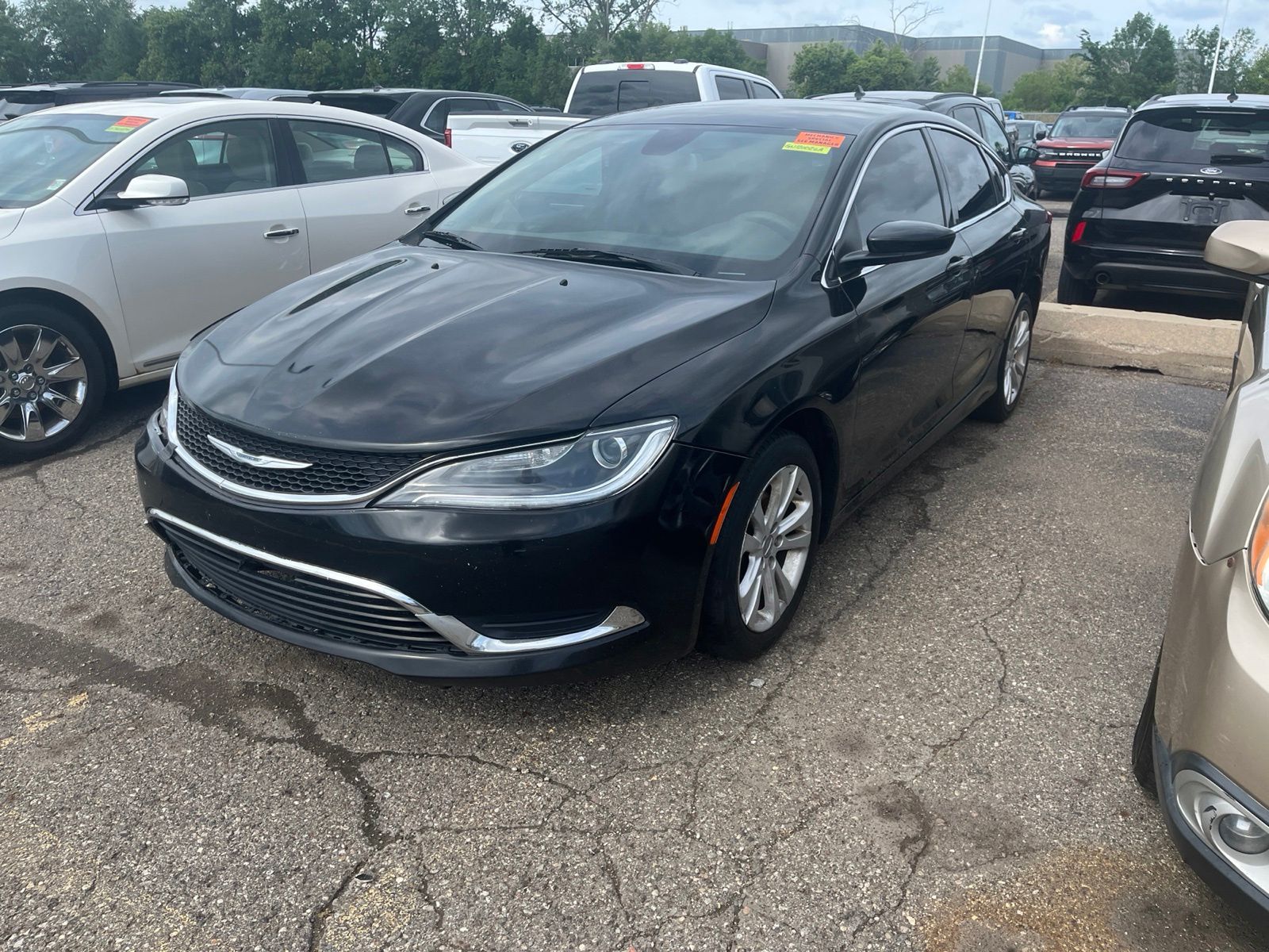 Thumbnail: 2016 Chrysler 200 - 2